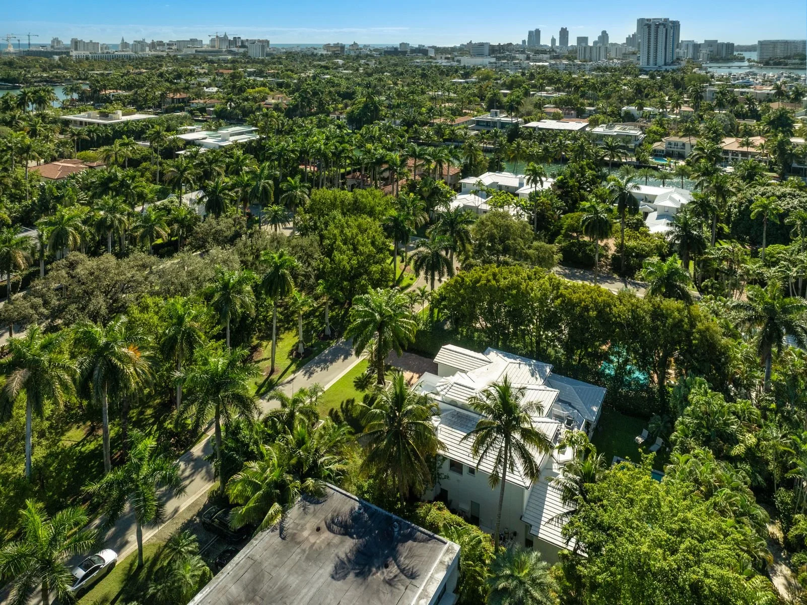 2516 Sunset Dr_1oakstudiosdrone_04.jpg