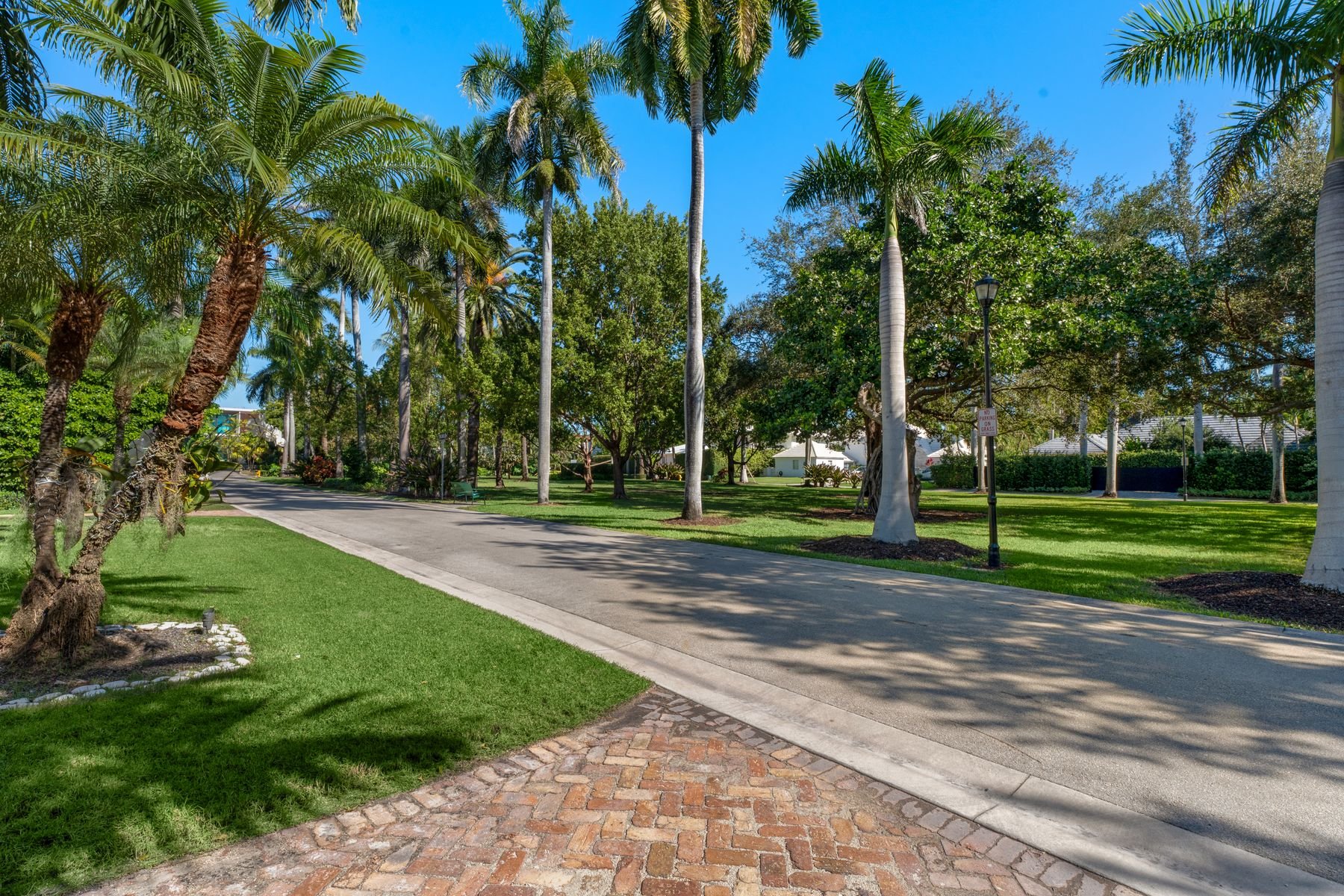 Park view: 100 feet of direct park access