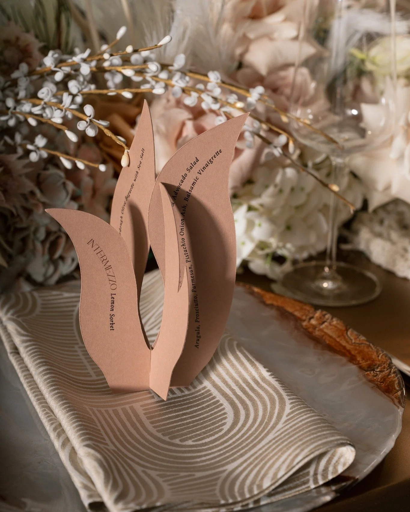 Such a gorgeous styled shoot I was asked to be a part of with @lobowles  and @stunningandbrilliantevents  for @southernbride . We are actually PUBLISHED in this month's edition of Southern Bride Magazine. Beautiful job to all the vendors who worked t