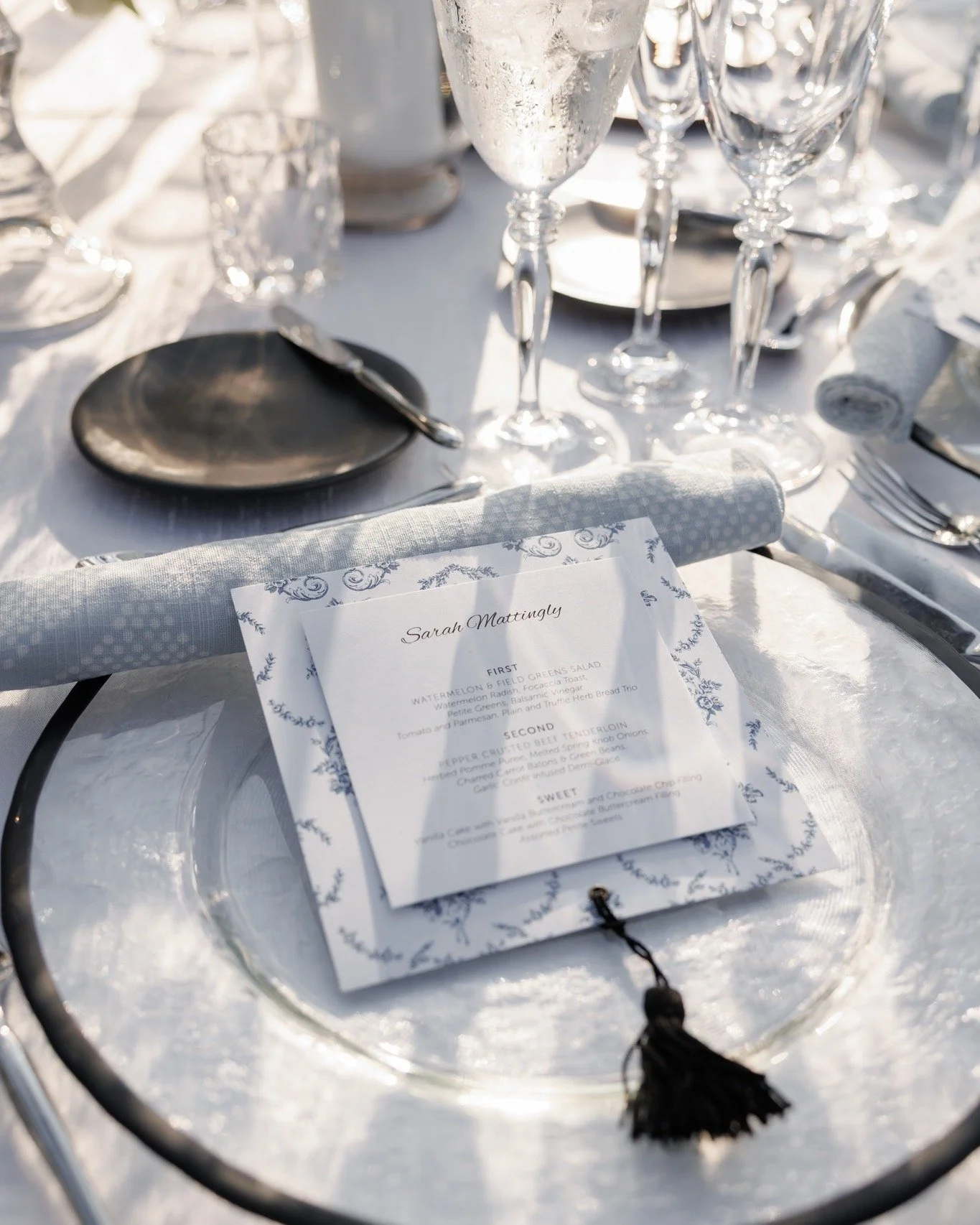 For the week of love - I just went through photos of one of my fav weddings of 2025 and can't tell you how happy I was to work with this family. The Eberflus' were so gracious and just beautiful people inside and out. @graceeberflus  and I had a true