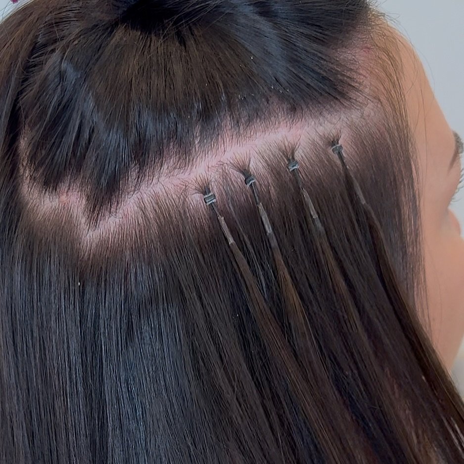 Nano Extensions Pros - Seamless. Easy to hide. Light. Hardly feel them. Amazing for adding thickness &amp; volume to fine hair.
Nano Extensions Cons - You&rsquo;ll become obsessed and won&rsquo;t be able to live without them ❤️ 
.
Hair extension cons