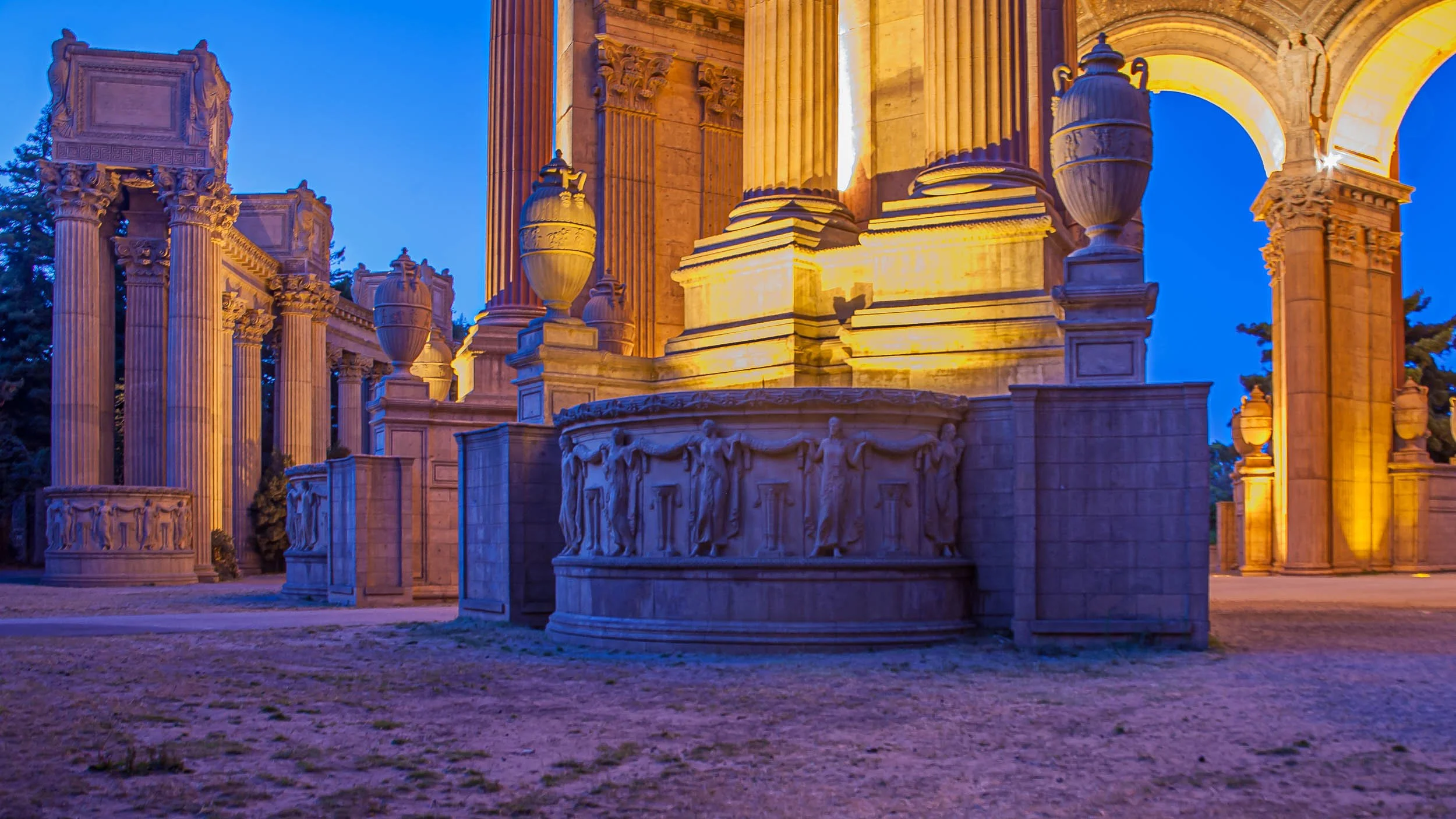 Palace_of_Fine_Arts_San_Francisco_CA-8.jpg