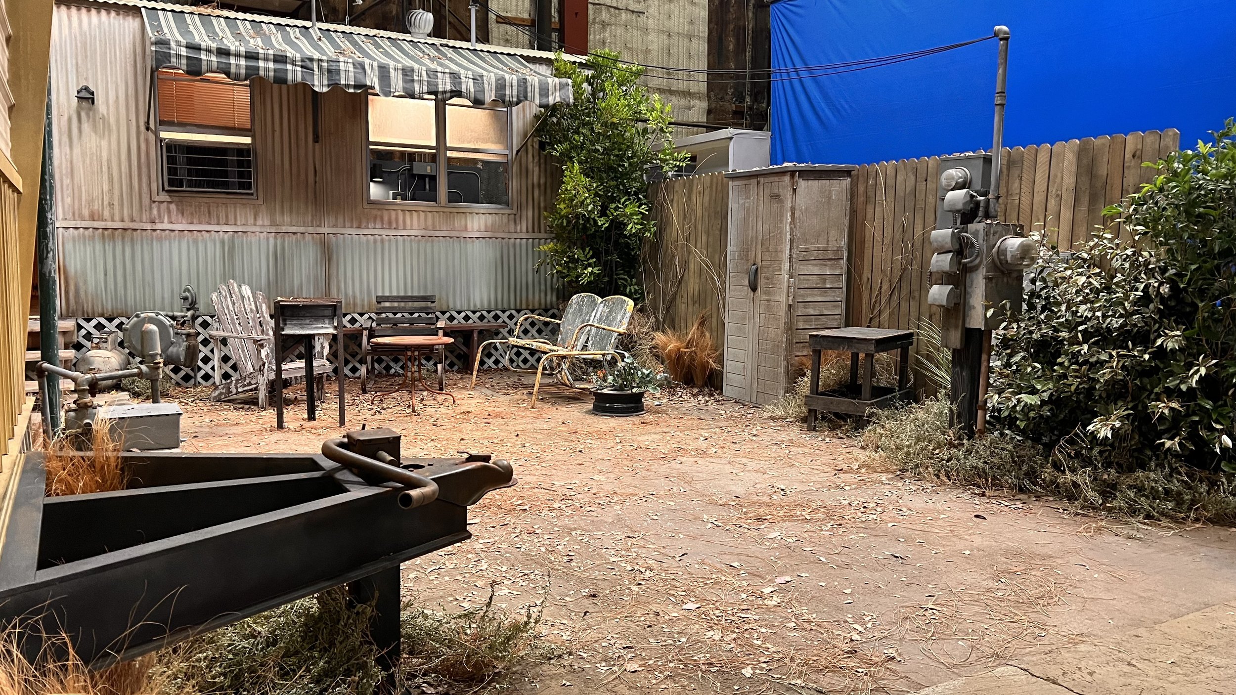Set of Georgie's And Mandy's First Marriage TV show 2