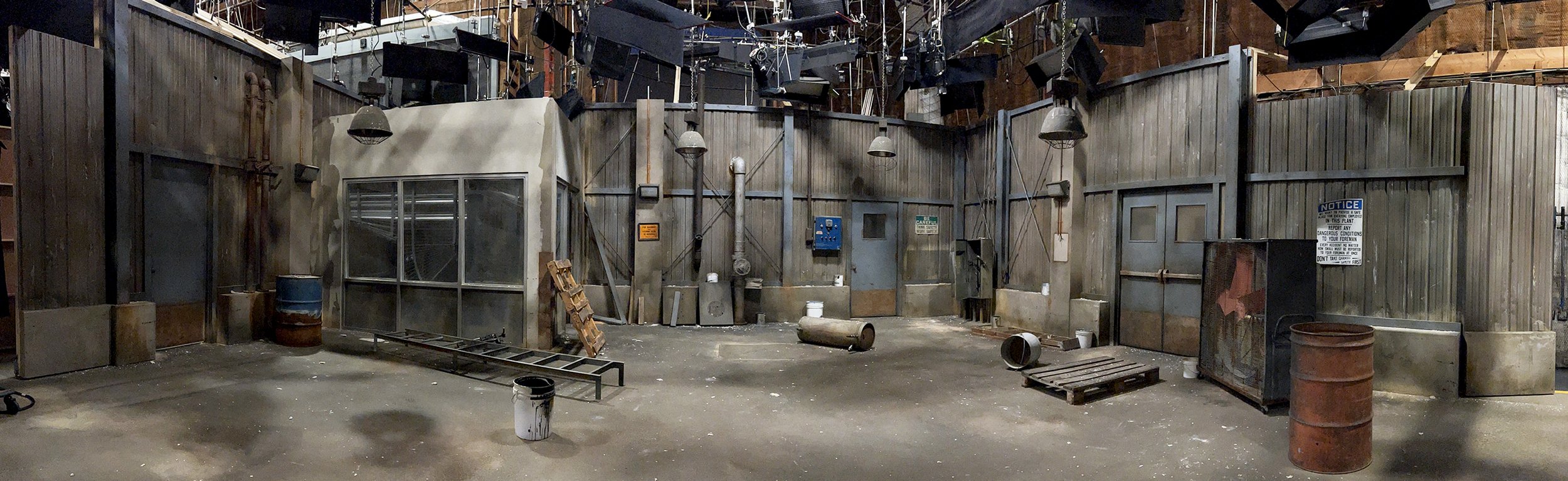 Set of Bob Hearts Abishola TV show 4