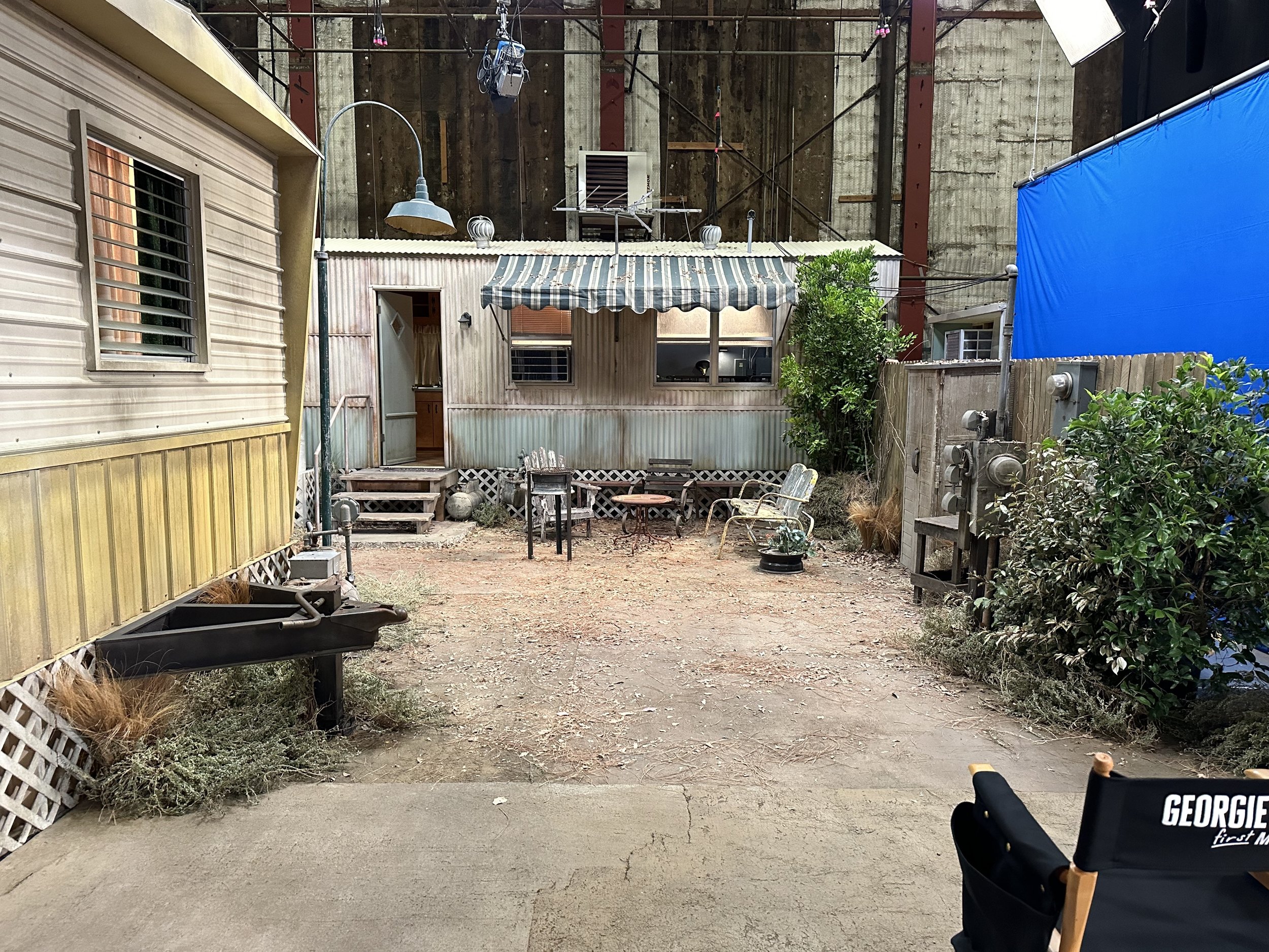 Set of Georgie's And Mandy's First Marriage TV show 3