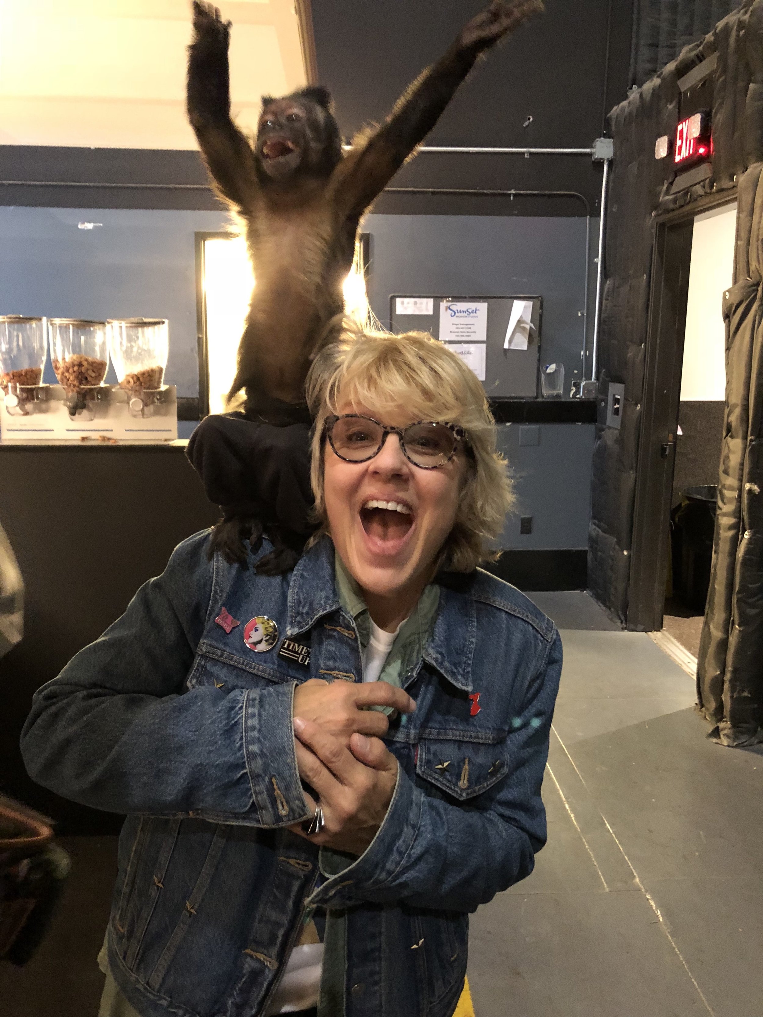 Gail L Russel on a TV set 5