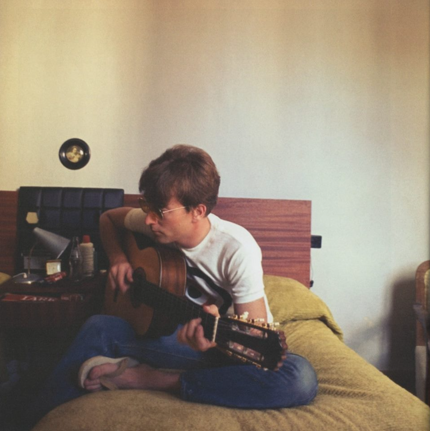 strawberry-fields-lennon.png