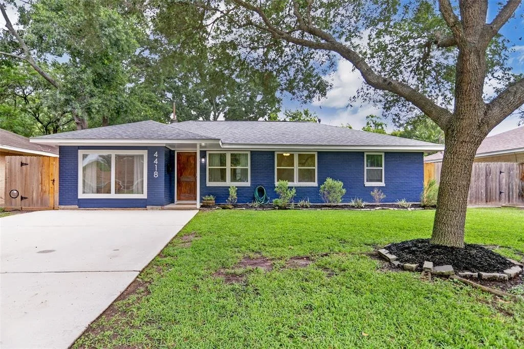 4418 Verdome Ln
Listed For: $435,000