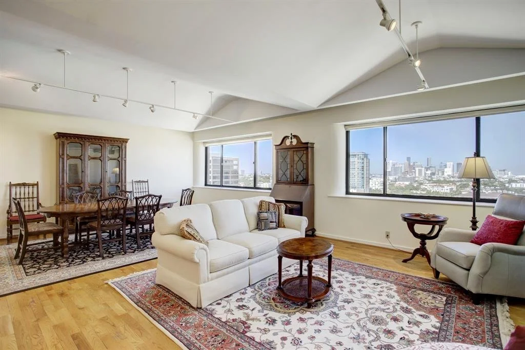 1400 Hermann Dr condo
Listed For: $287,000