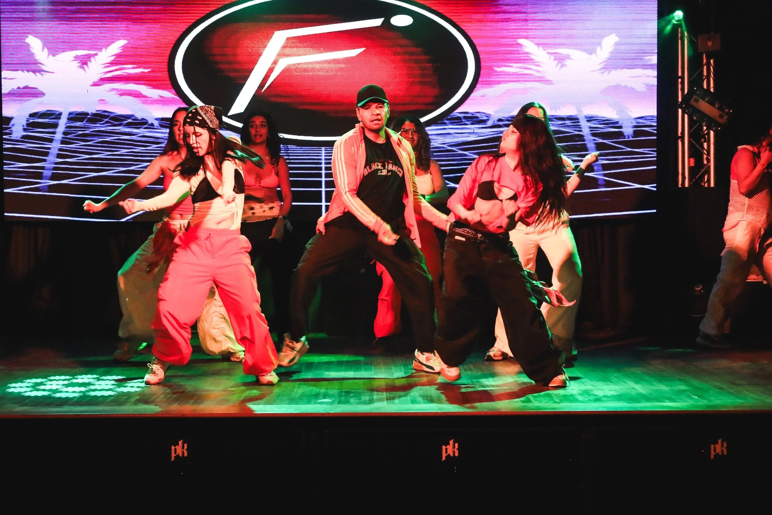 redroomdanceAH4I0894.jpg