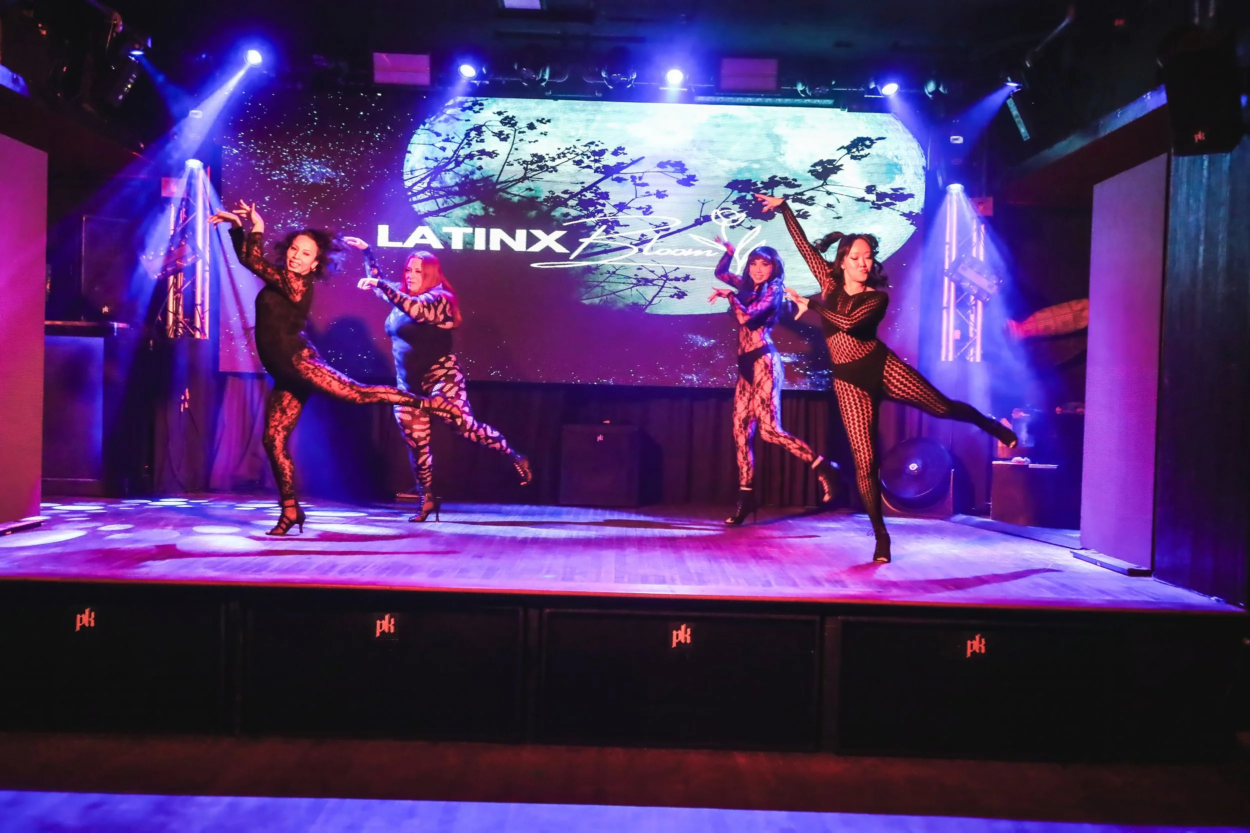redroomdanceAH4I8624.jpg
