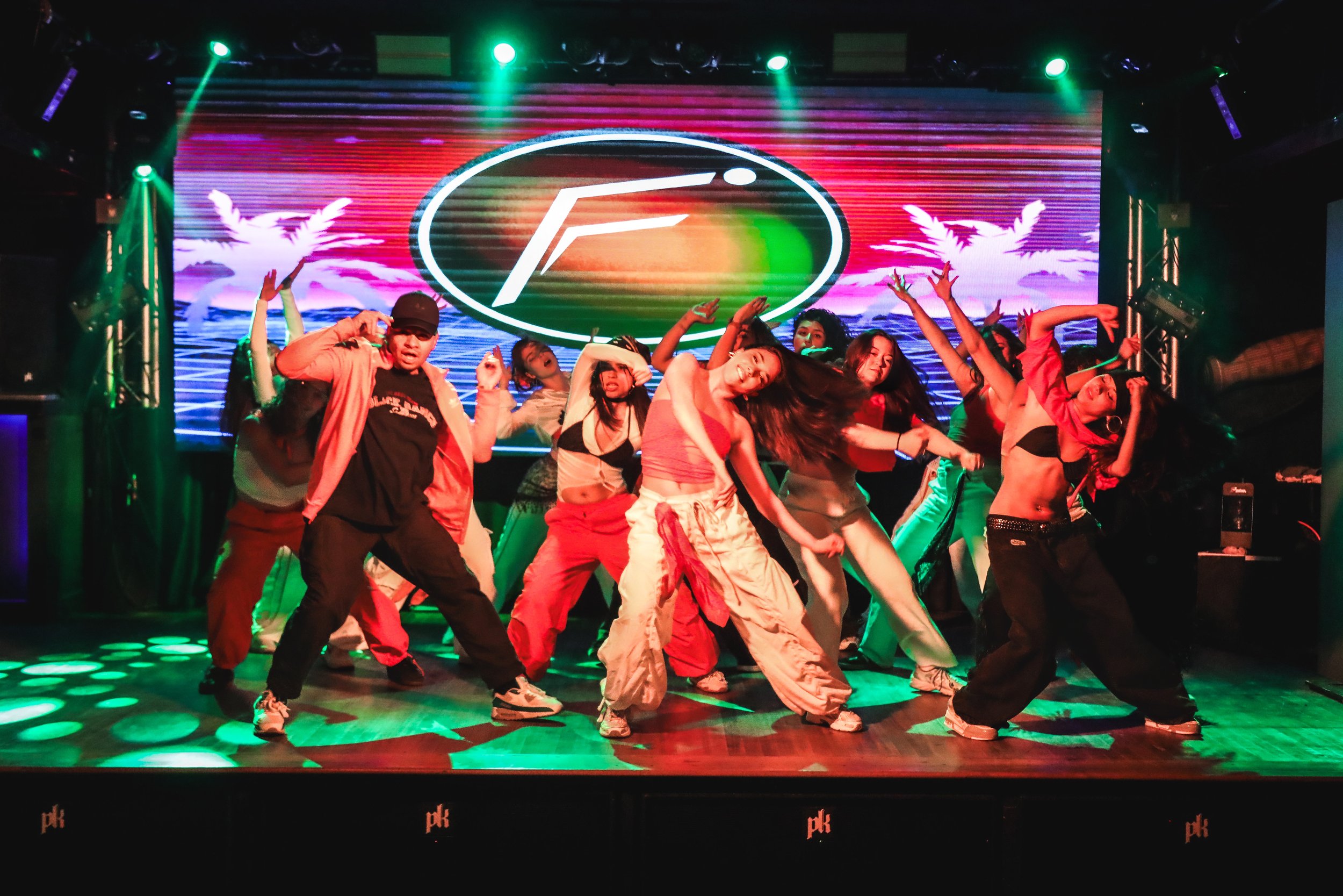 redroomdanceAH4I0852.jpg