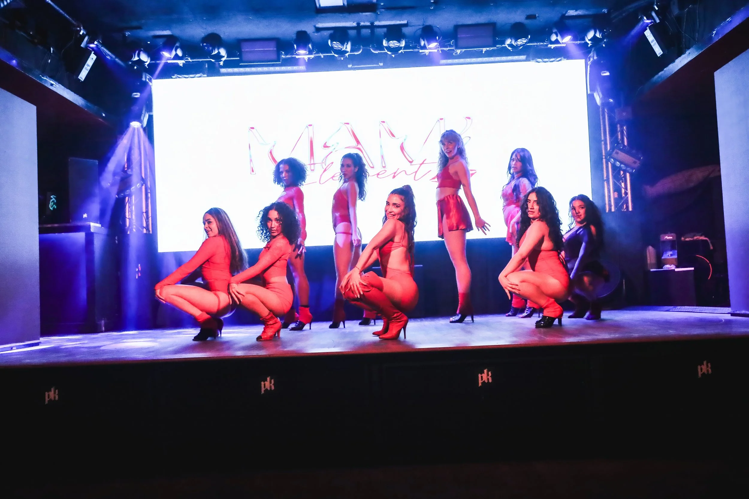 redroomdanceAH4I8315.jpg