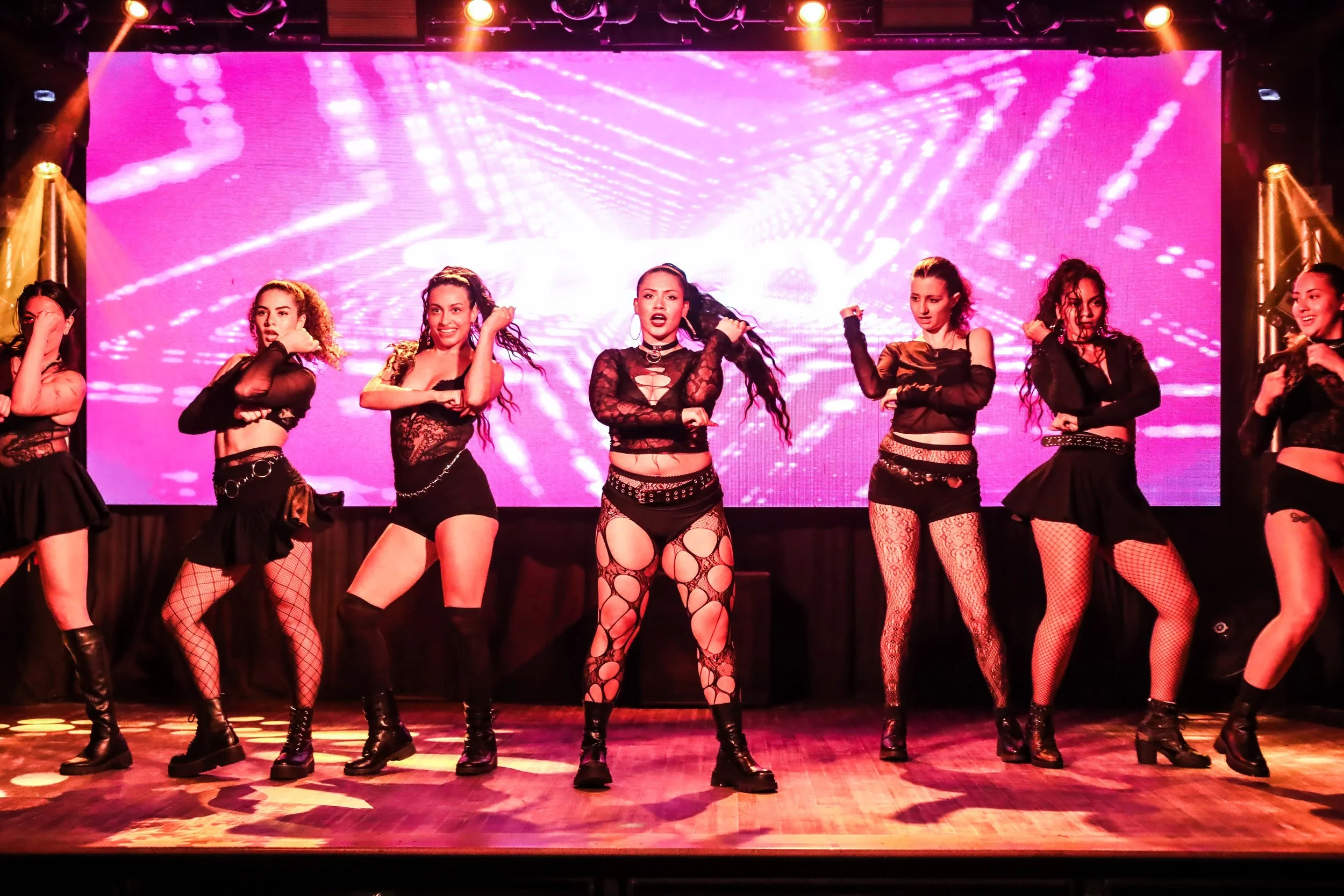 redroomdanceAH4I8871.jpg