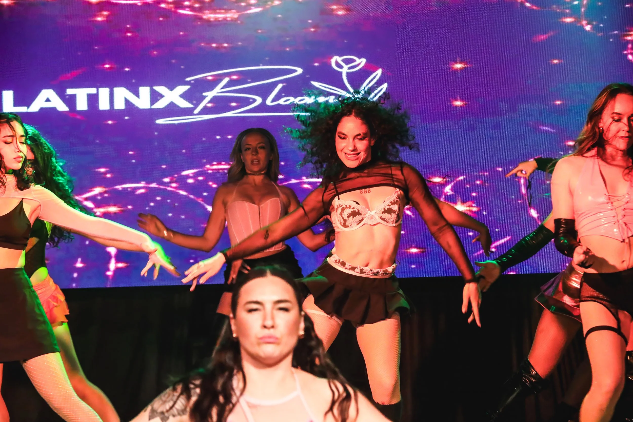 redroomdanceAH4I9025.jpg