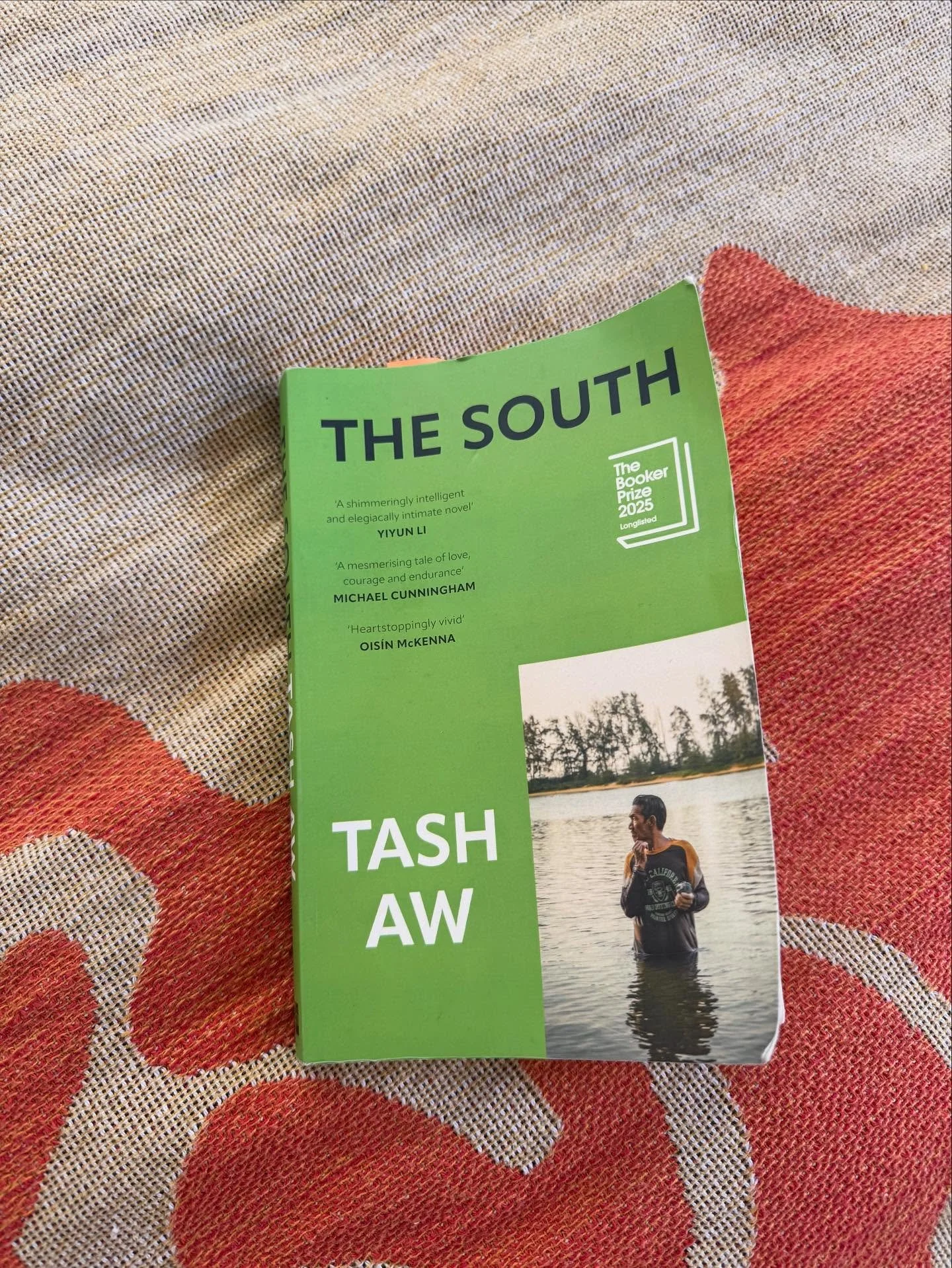 October Cockle Warmers! 

📚 The South by Tash Aw. Beautiful coming of age love and identity story. 
🌩️ Some pretty incredible desert storms over the last couple of weeks. (RIP trampoline that became collateral damage) 
🍰 Last term E V E R of dayca