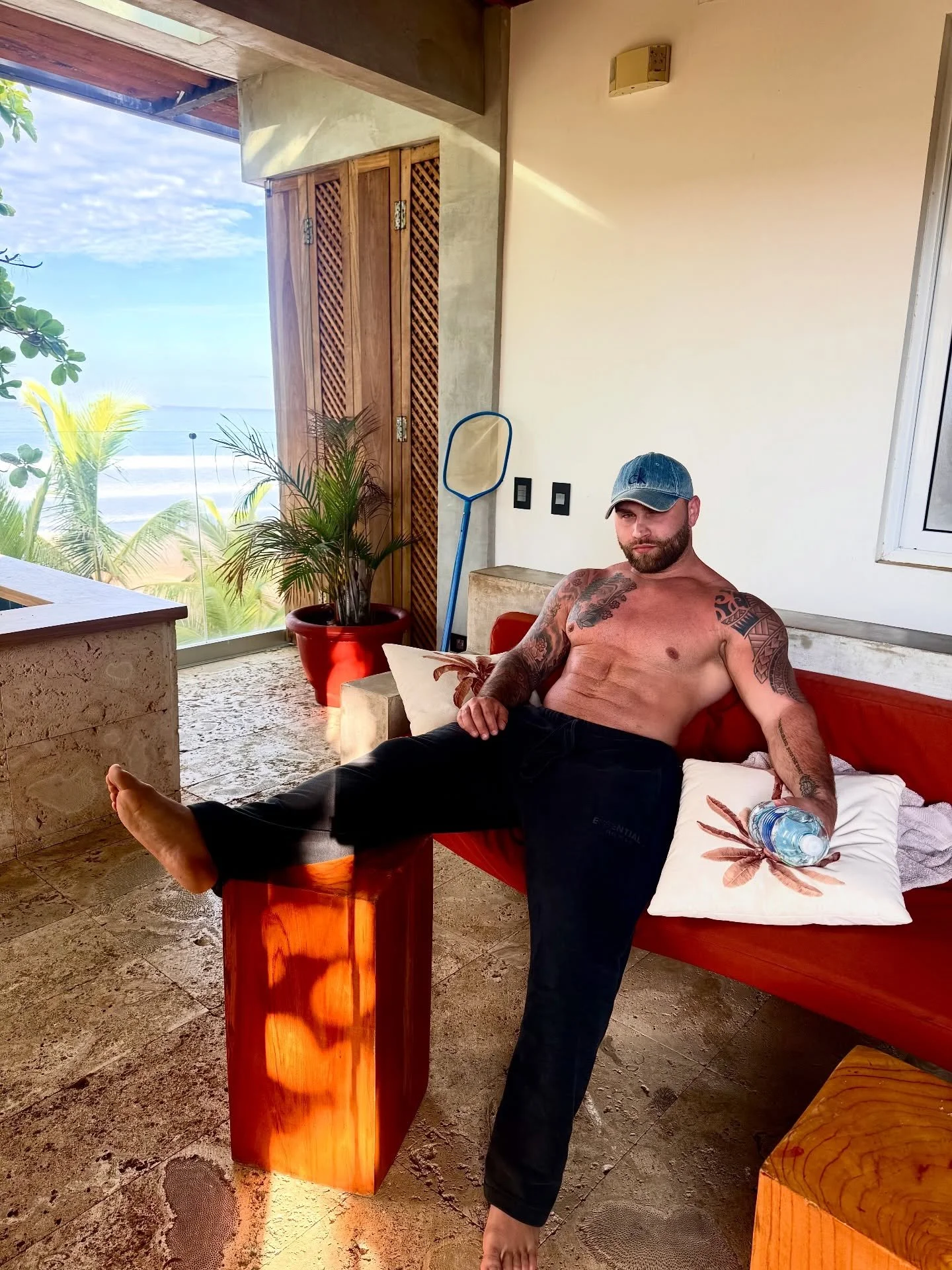 People are portals.
Places are portals.
Beliefs are portals.

Anything that shifts your frequency can open a doorway to a different dimension of experience.

Just make sure it&rsquo;s a fulfilling experience 🤝🇨🇷