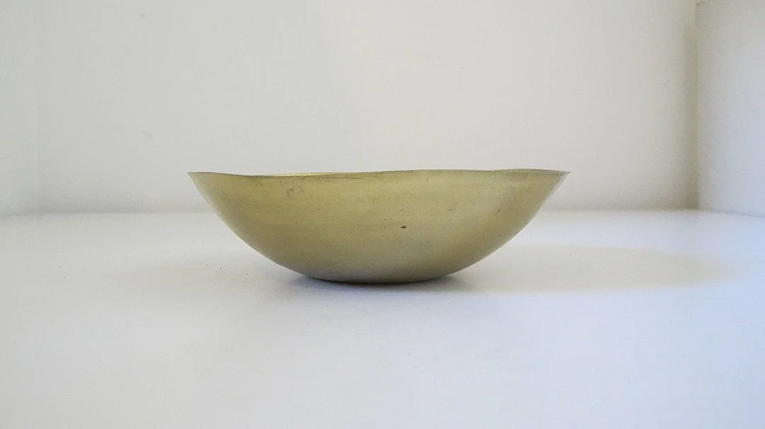 Large%20Brass%20Gold%20Bowl-3267739_1.jpg