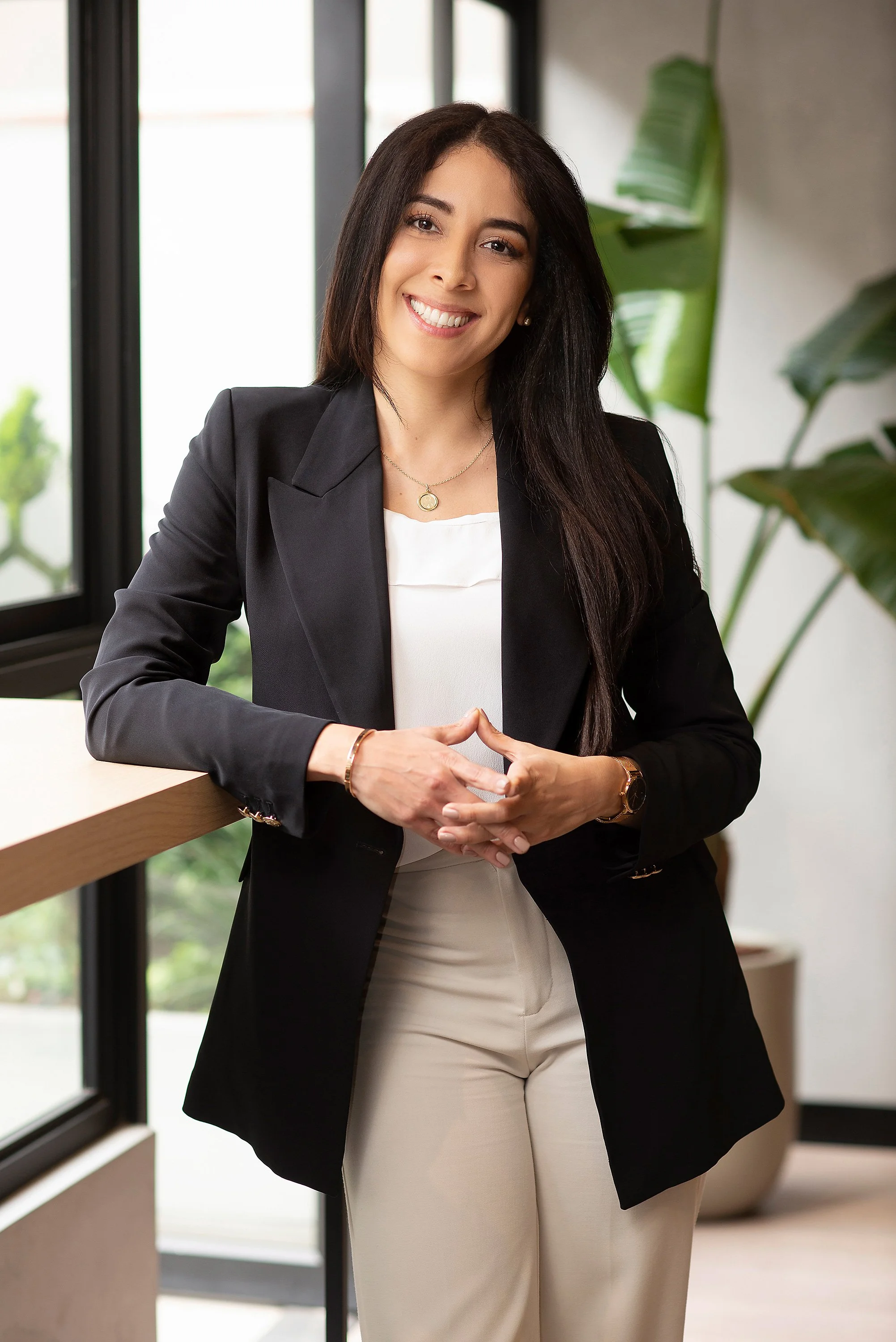 Fotos para perfil de linkedin en oficina