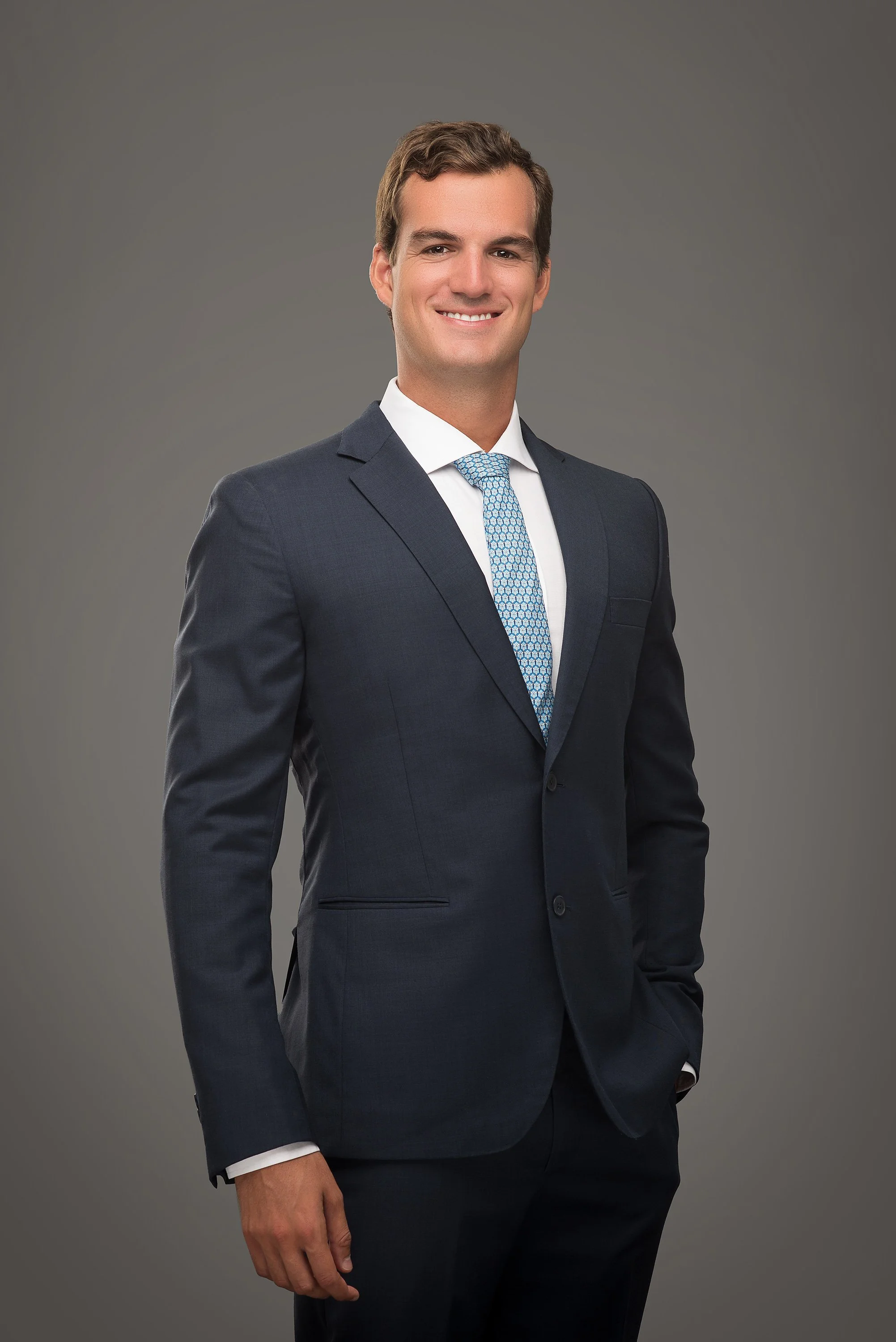 Sesión de fotos premium para marca personal y ejecutivos de alto nivel en Lima - Roxana Casas