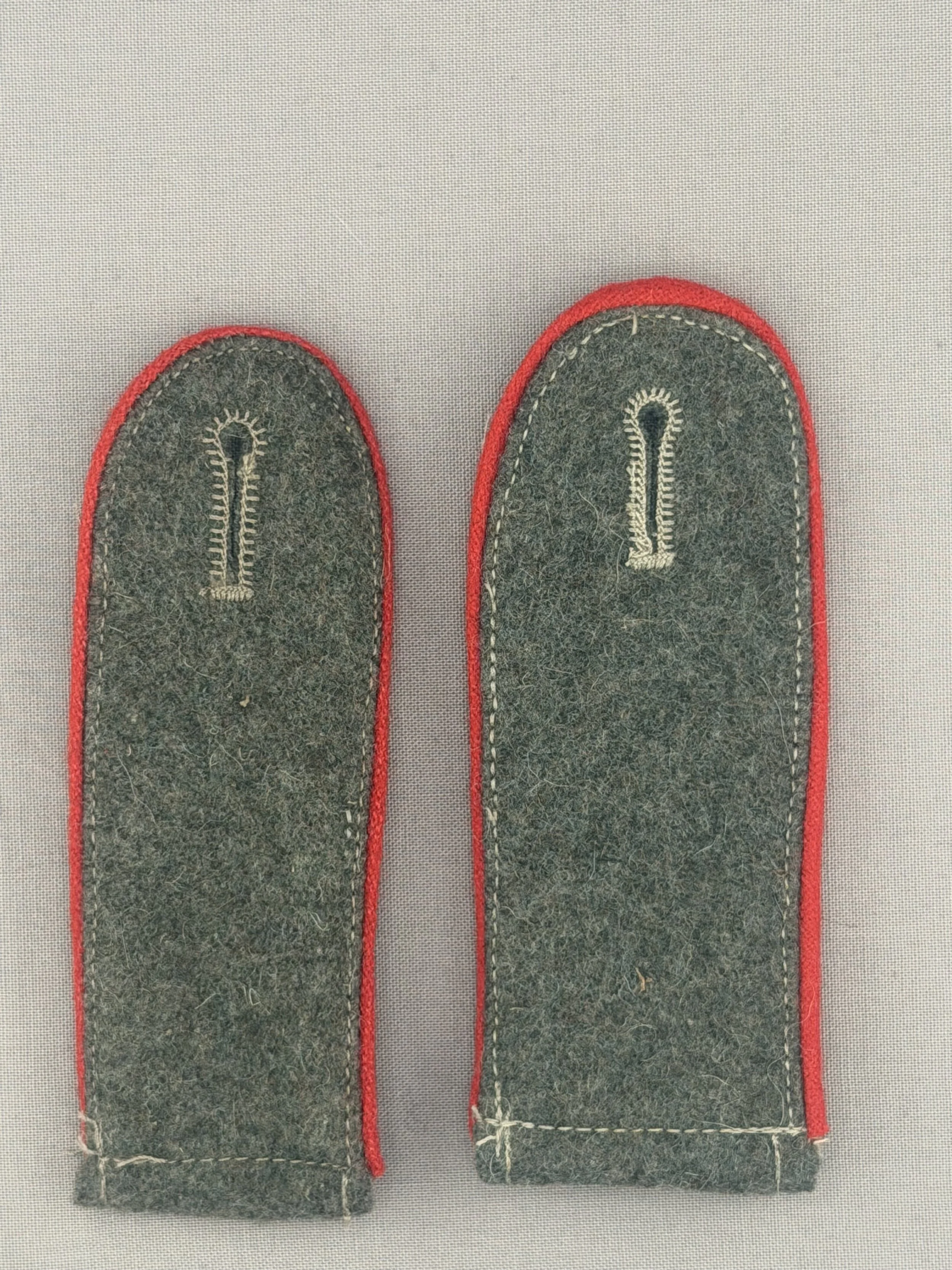 WW2 German Artillery Shoulder Straps