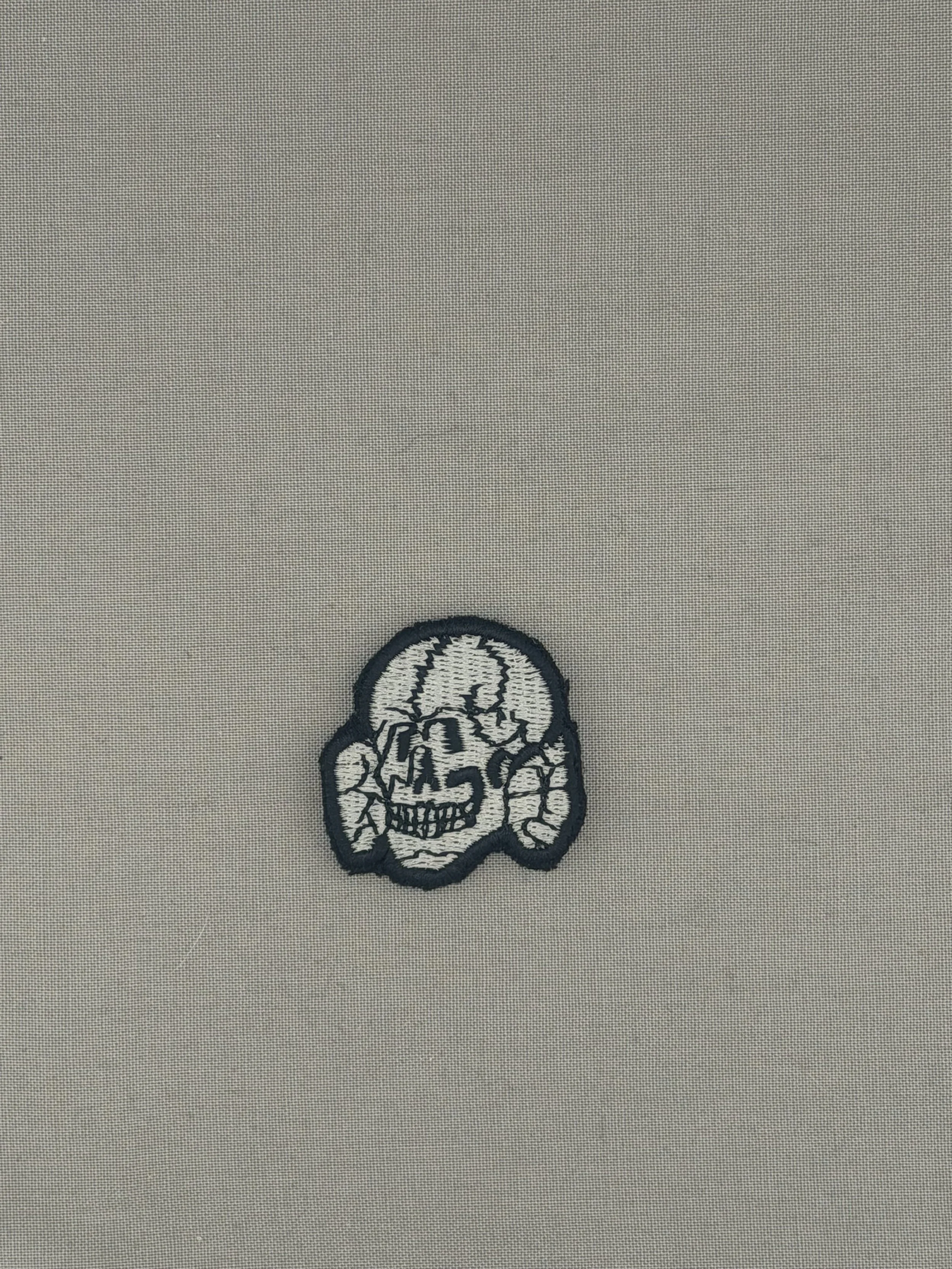 WW2 German SS Cap Insignia