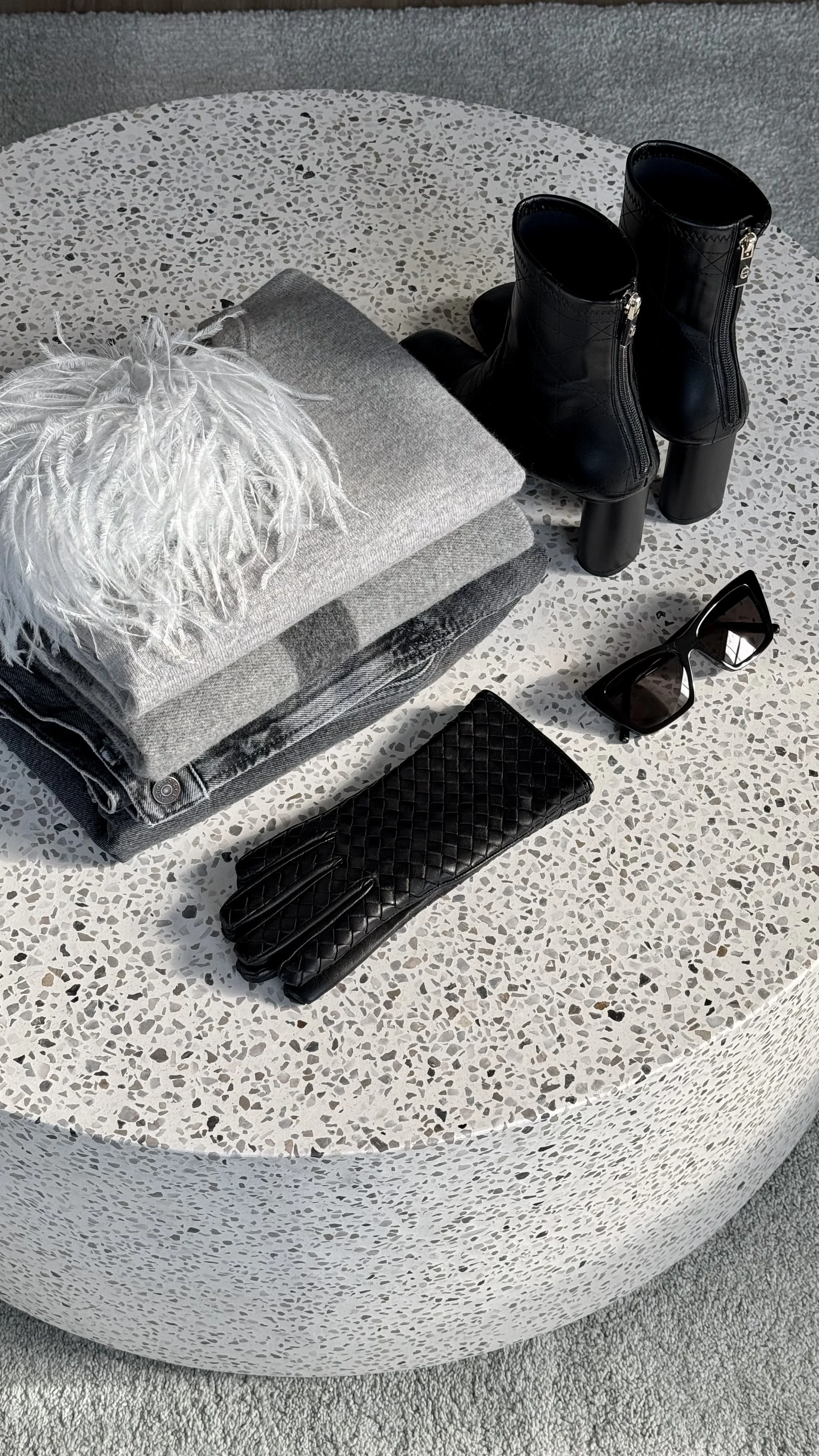 luxury-wardrobe-details-curated-by-sophie-valenti