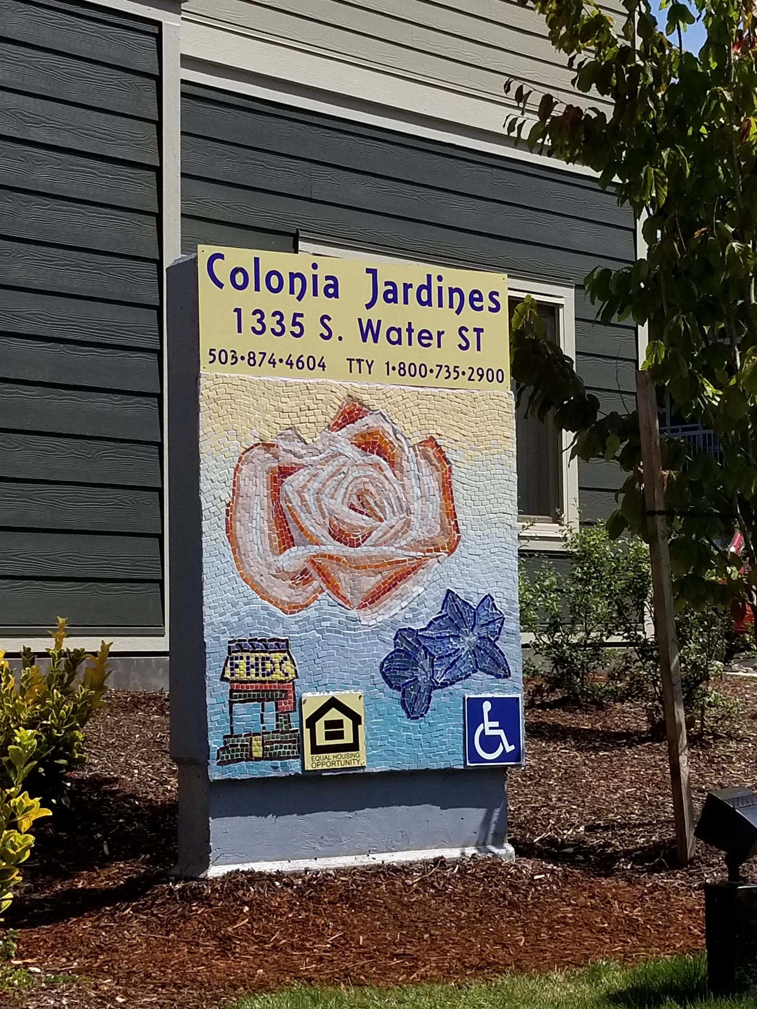 Colonia Jardines Monument Sign