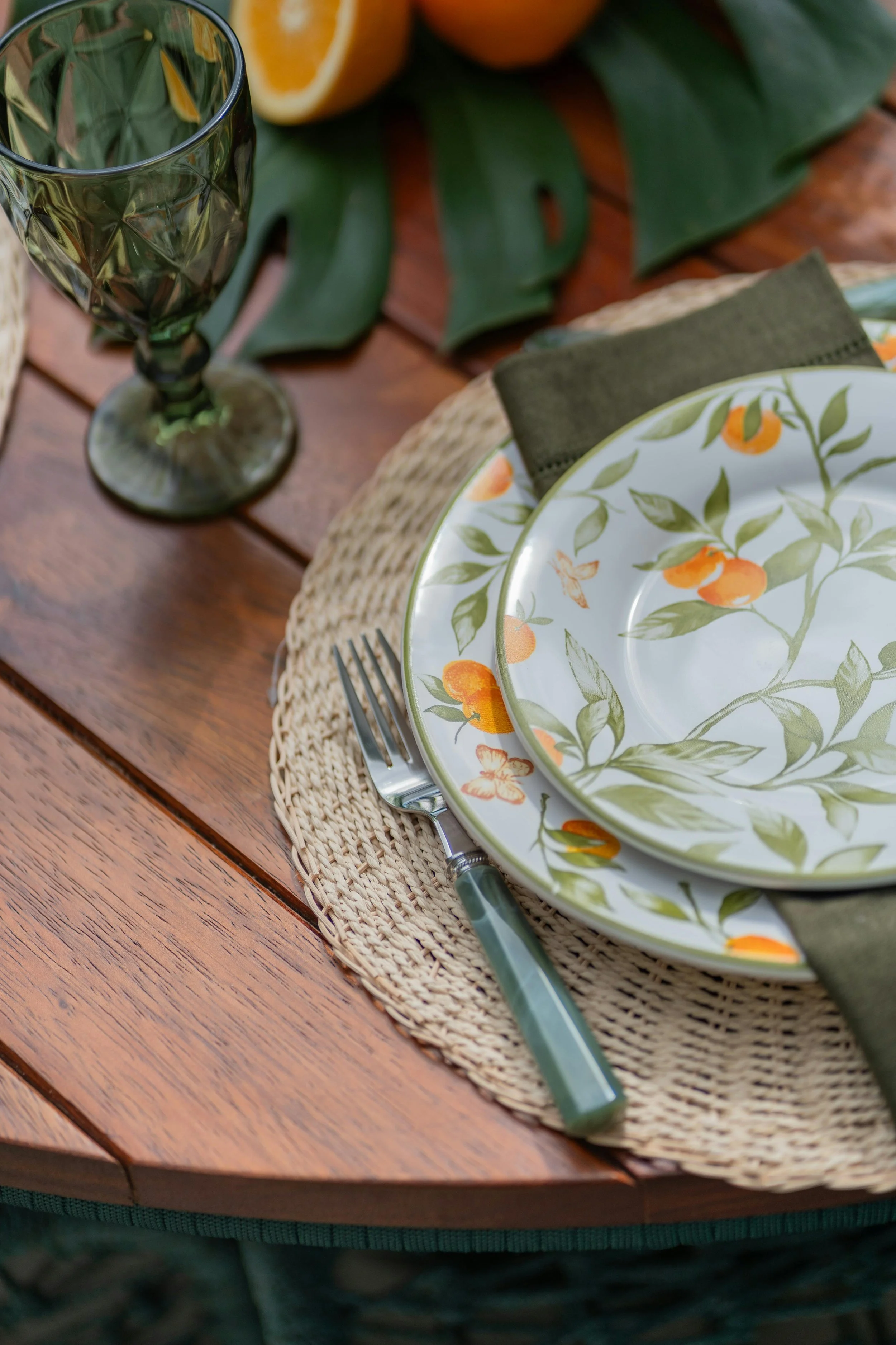 A Citrus-Kissed Summer Table Setting