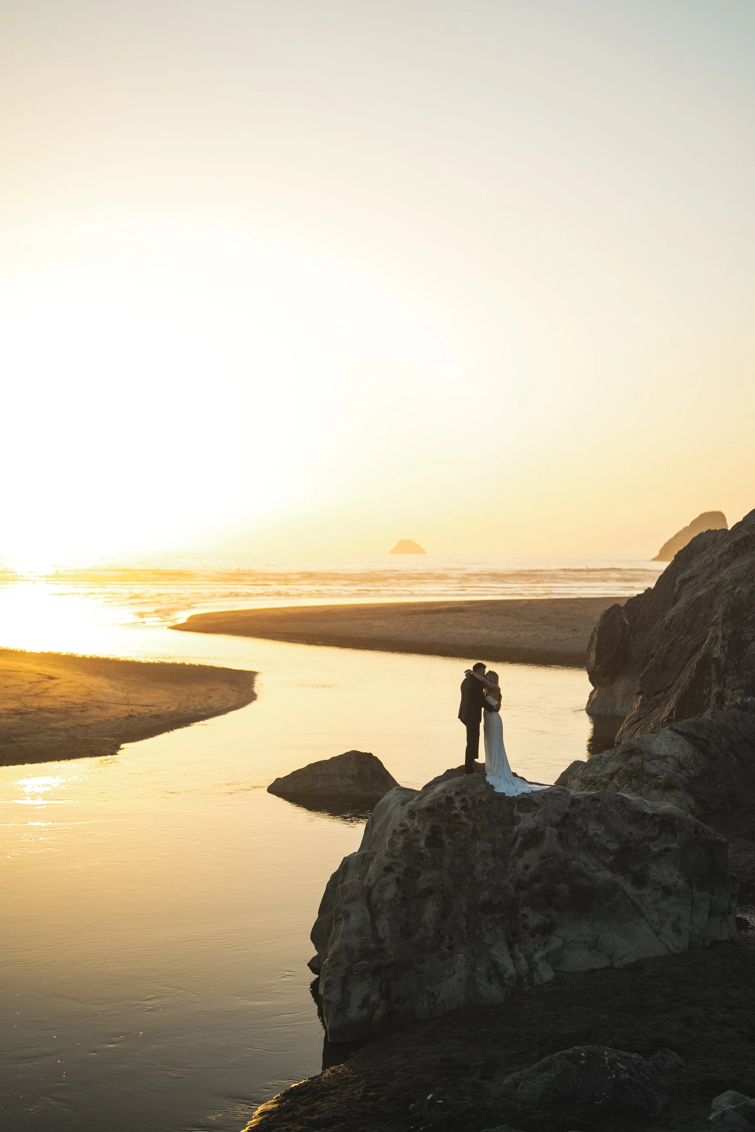 Destination Elopement on the Pacific Coast