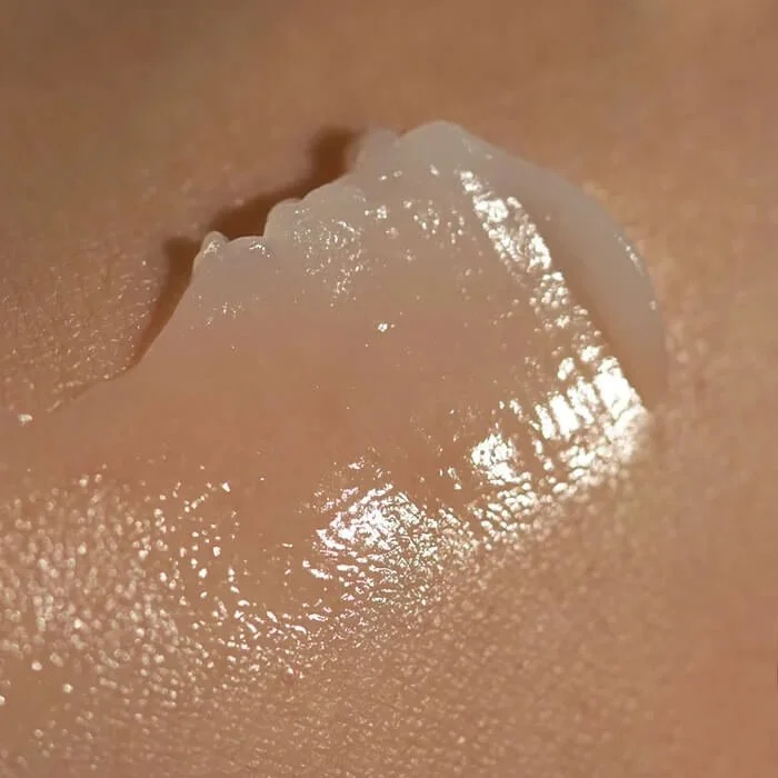 airyday-clear-as-day-fragrance-free-spf50-texture.jpg