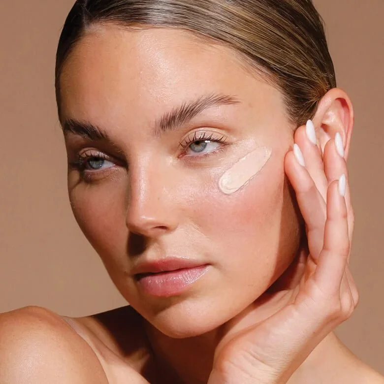 airyday-pretty-in-zinc-spf50-application.jpg