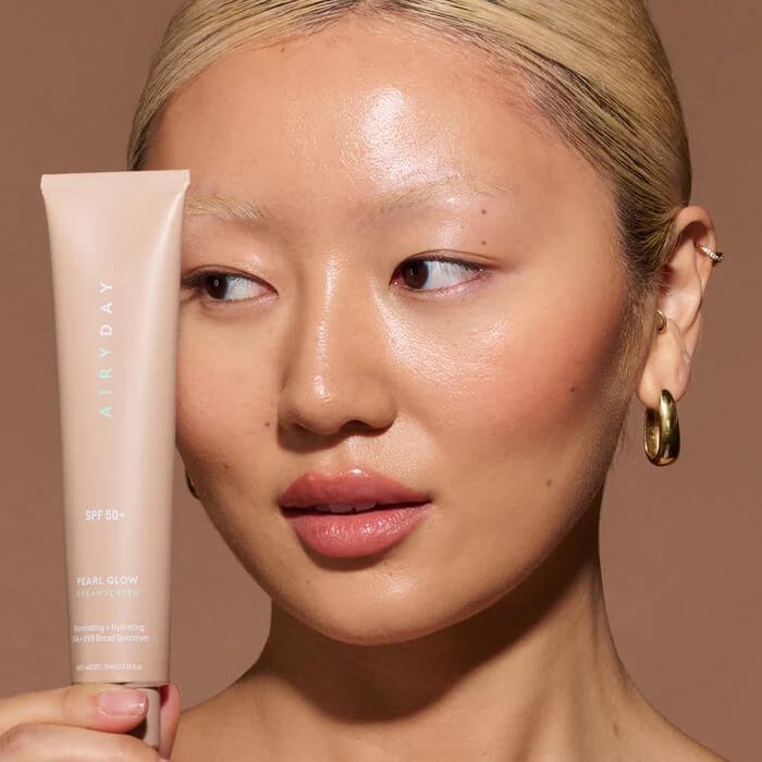 airyday-pearl-glow-spf50-application.jpg