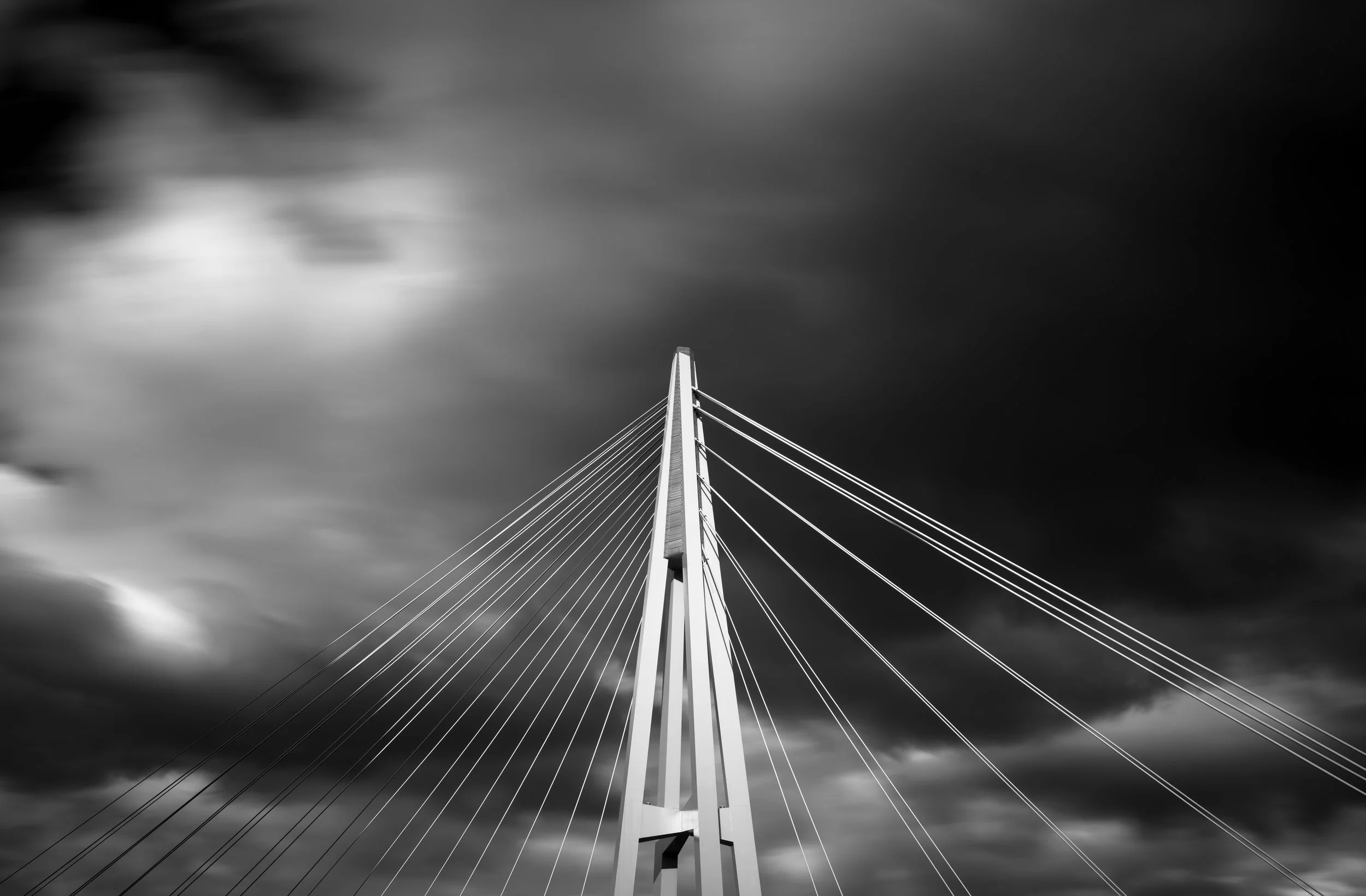 Black and white photo of Kangaroo Point Bridge