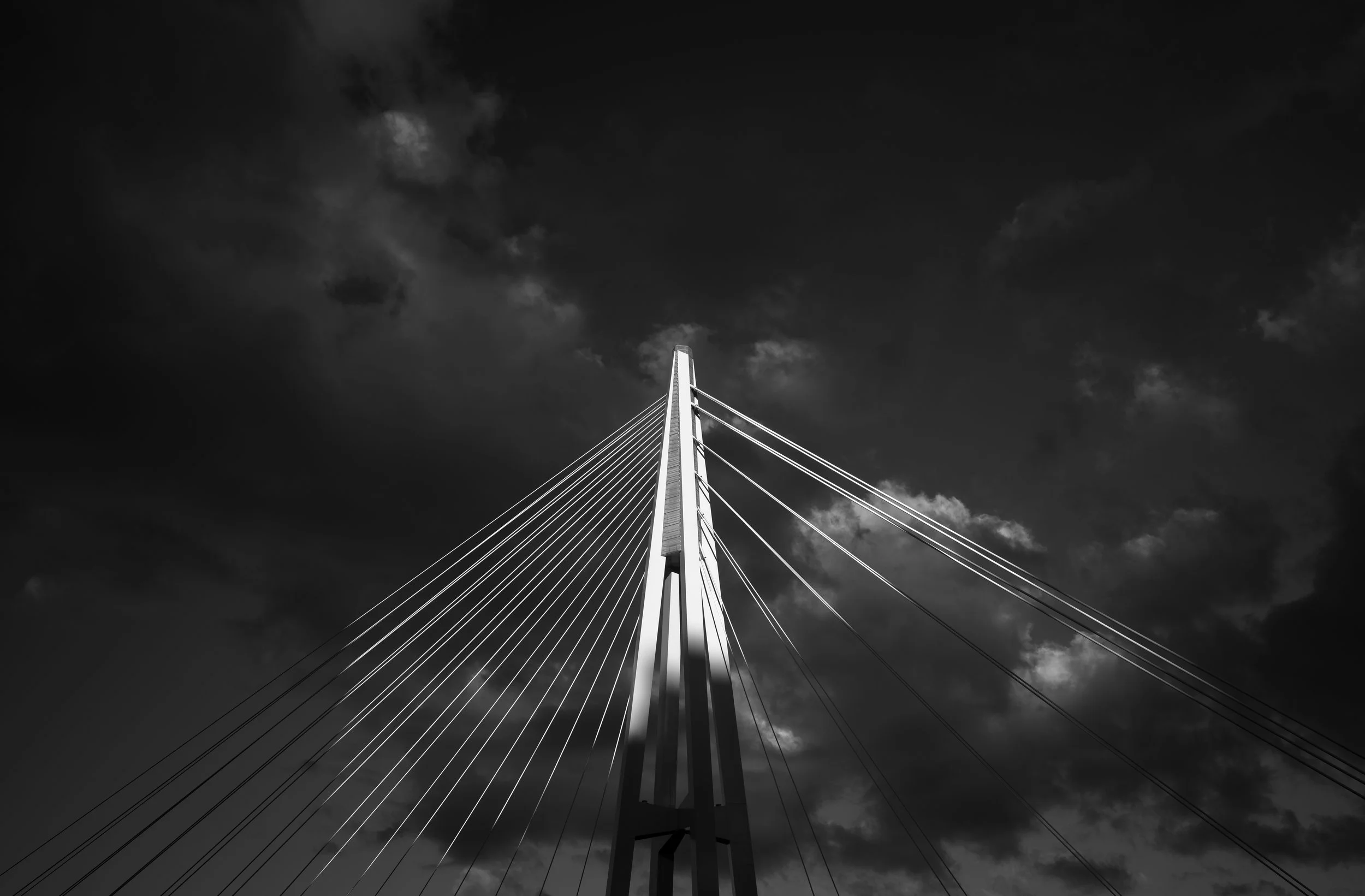 Black and white photo of Kangaroo Point Bridge