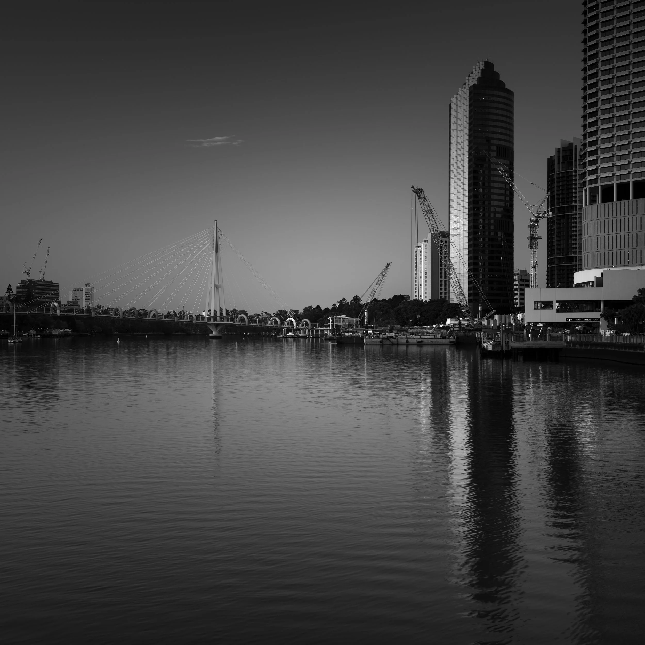 Black and white photo of Brisbane's cityscape
