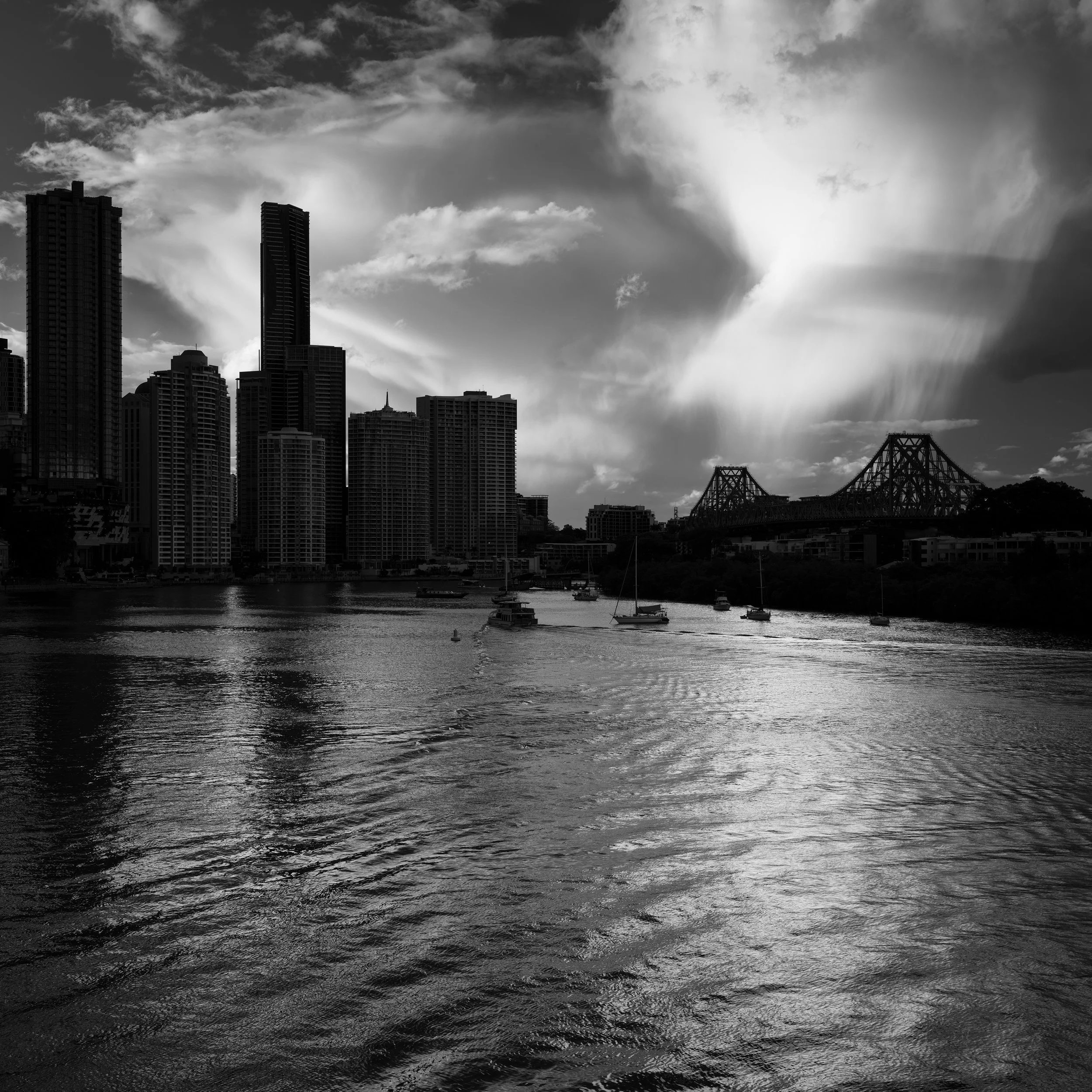 Black and white photo of Brisbane's cityscape
