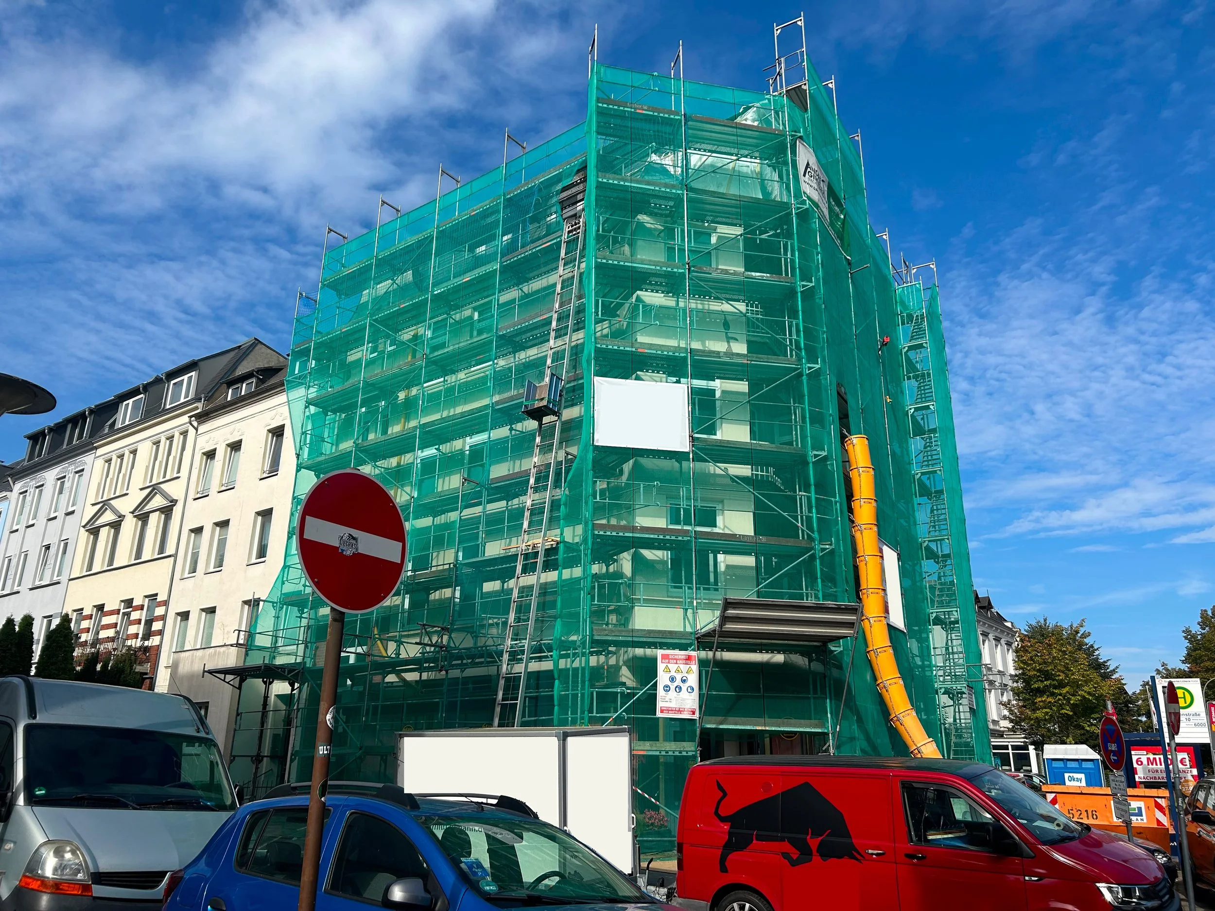 Sanierungsarbeiten Fassade Merhfamilienhaus