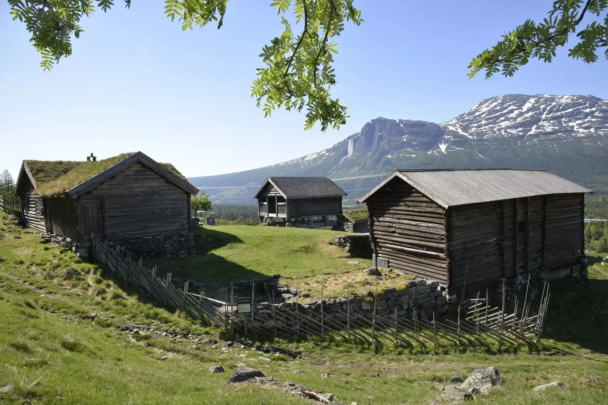 Åpent bygdatun