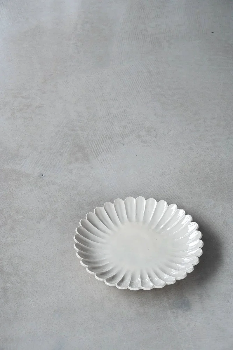 Flower+Plate+-+SWAWOLE+ATELIER+%282%29.jpg