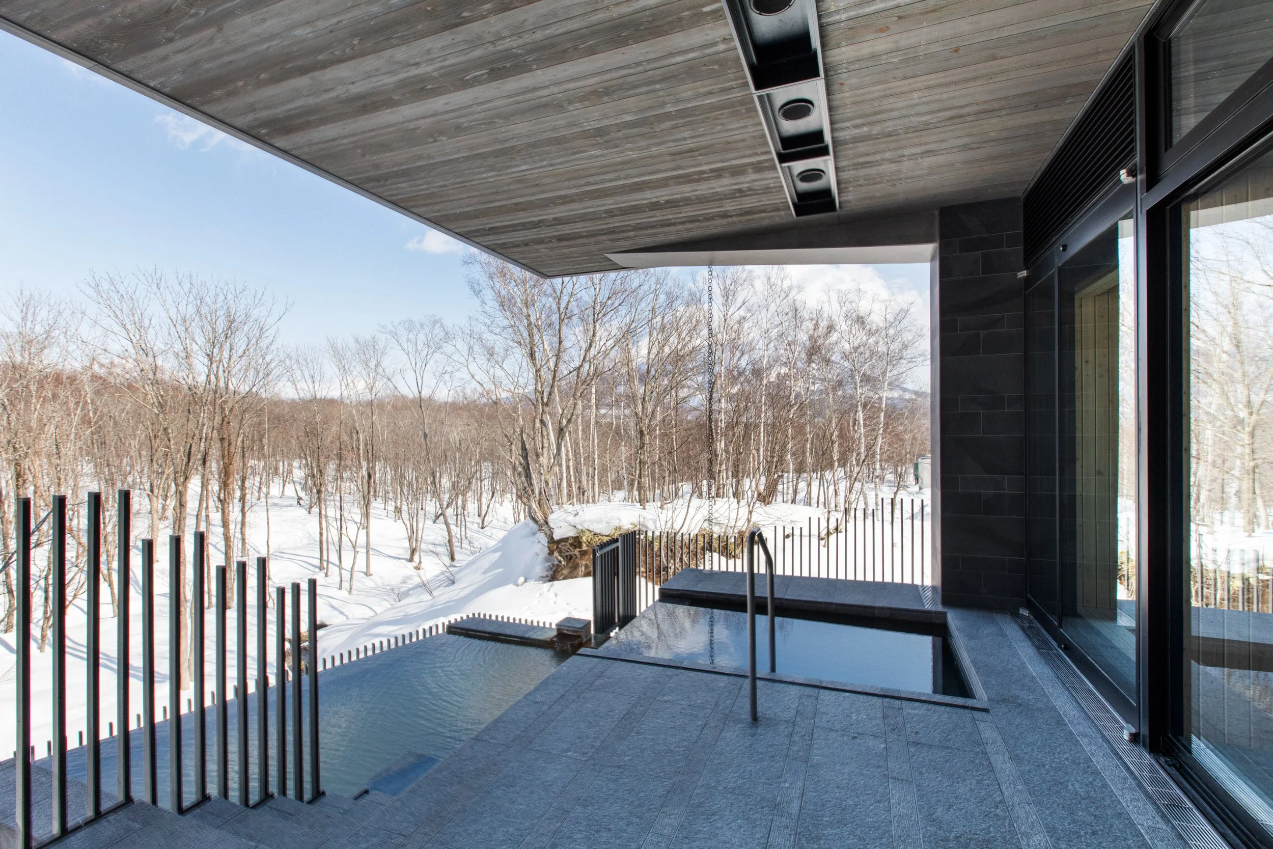 Private Onsen and Sauna - Corniche Hirafu Chalet - Niseko