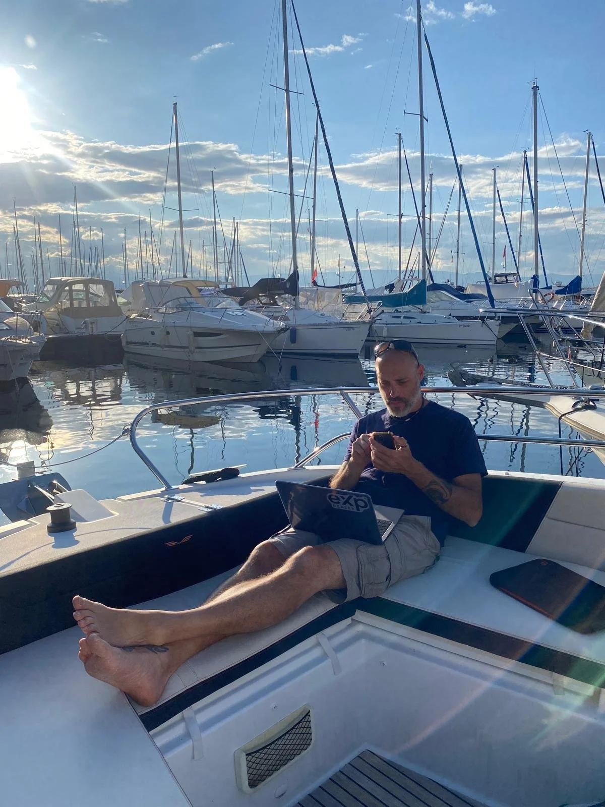 digital nomad evian.jpg