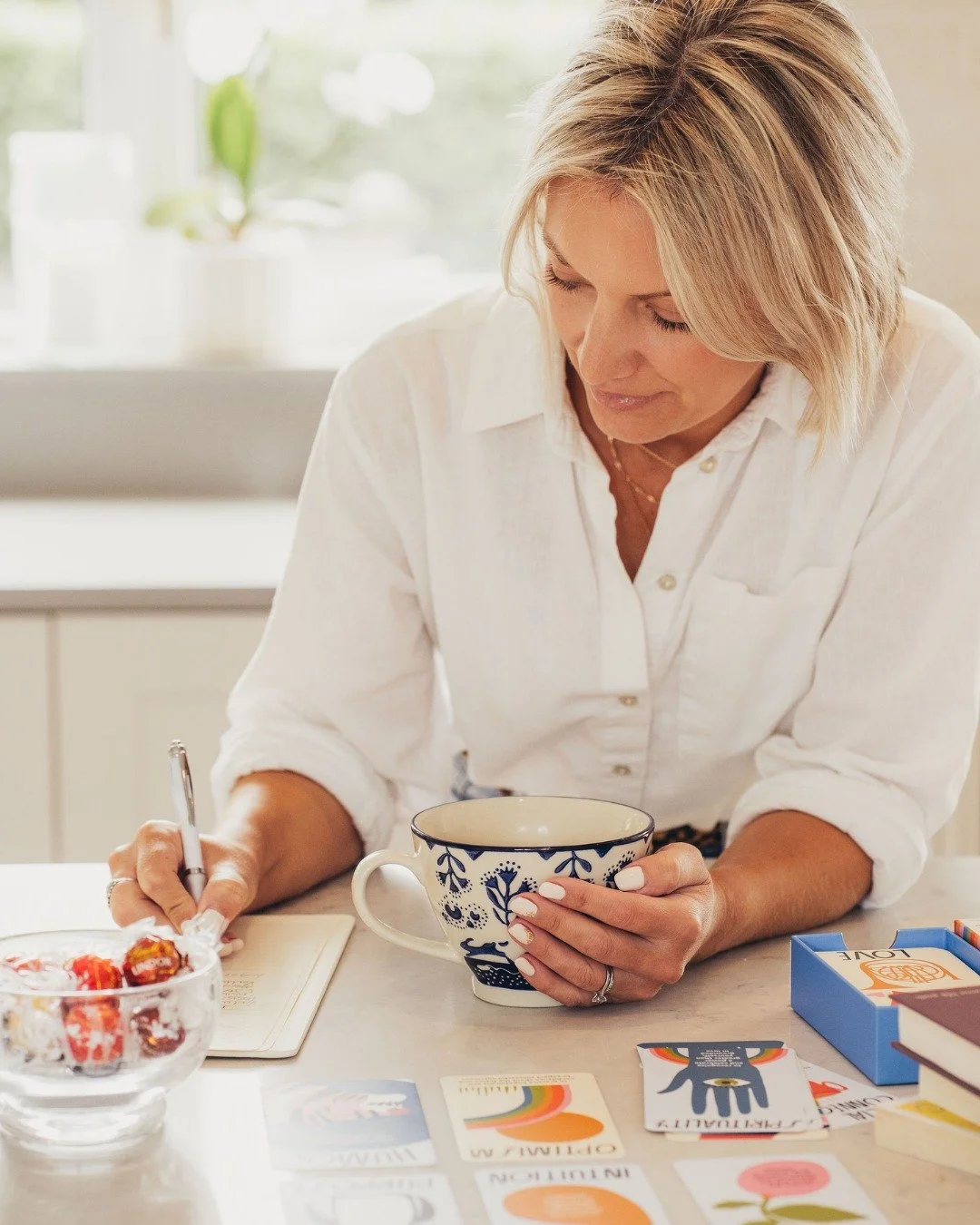 Easter can be busy 🐣 🍫

Family, plans, expectations.

Even a few minutes to step outside or sit quietly can help you reset.

You don&rsquo;t need hours, just a small pause to feel the difference. ☕

#womenswellbeing #selfcaremoment #easterweekend