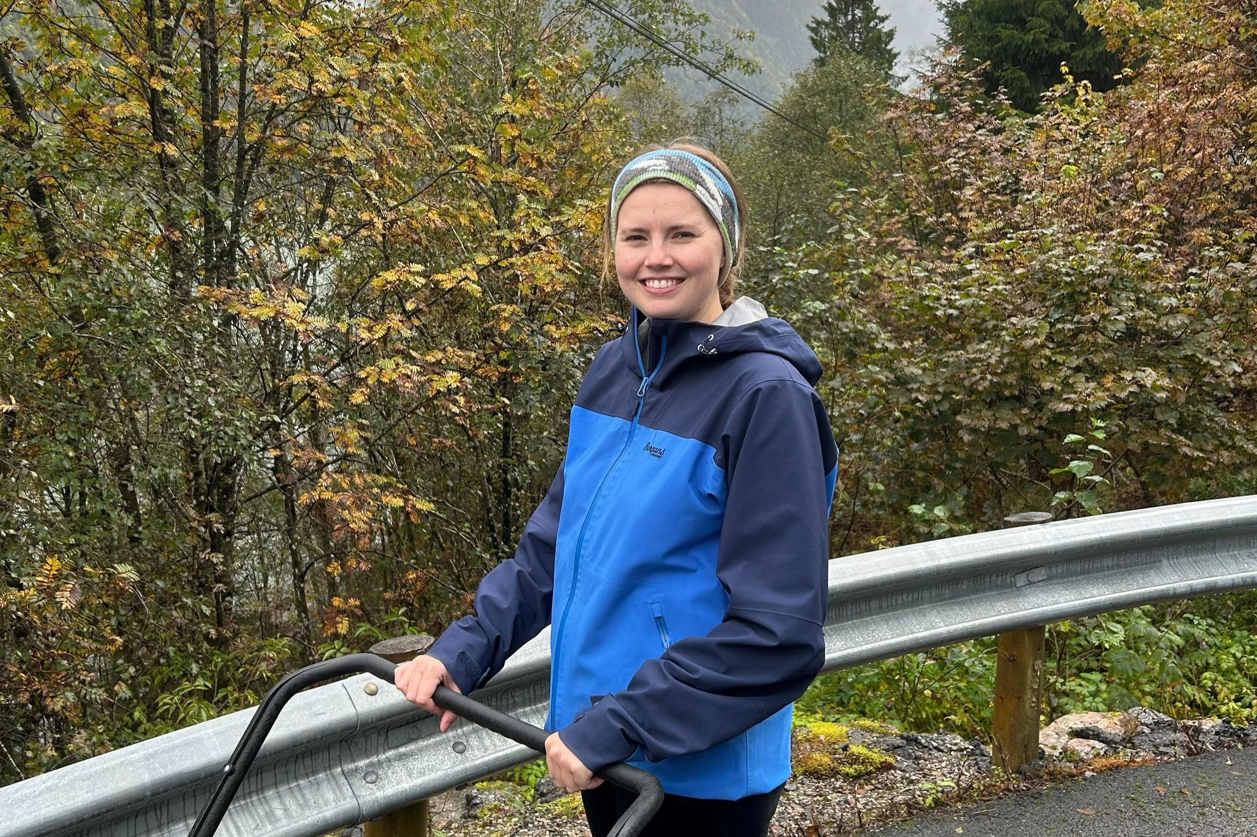 I Fjærland hjelper Else deg med hus og tilhøyrsle 