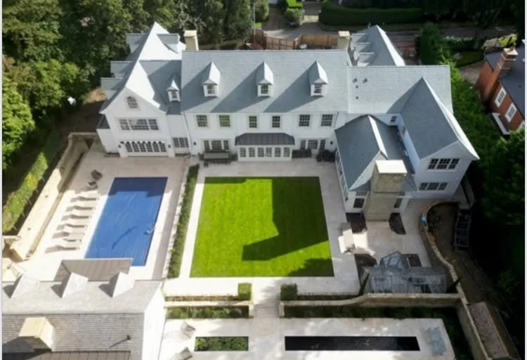 Roof slating completed to the highest standards by Leadcraft Ltd—where precision meets craftsmanship.
‘We couldn’t be happier with the result. The attention to detail and quality of the slate work is second to none.’ –