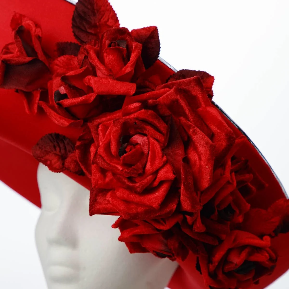 leonora-red-detail.jpg