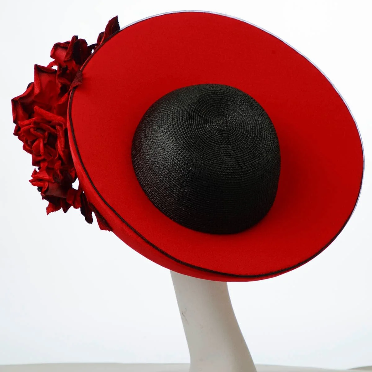leonora-red-back.jpg