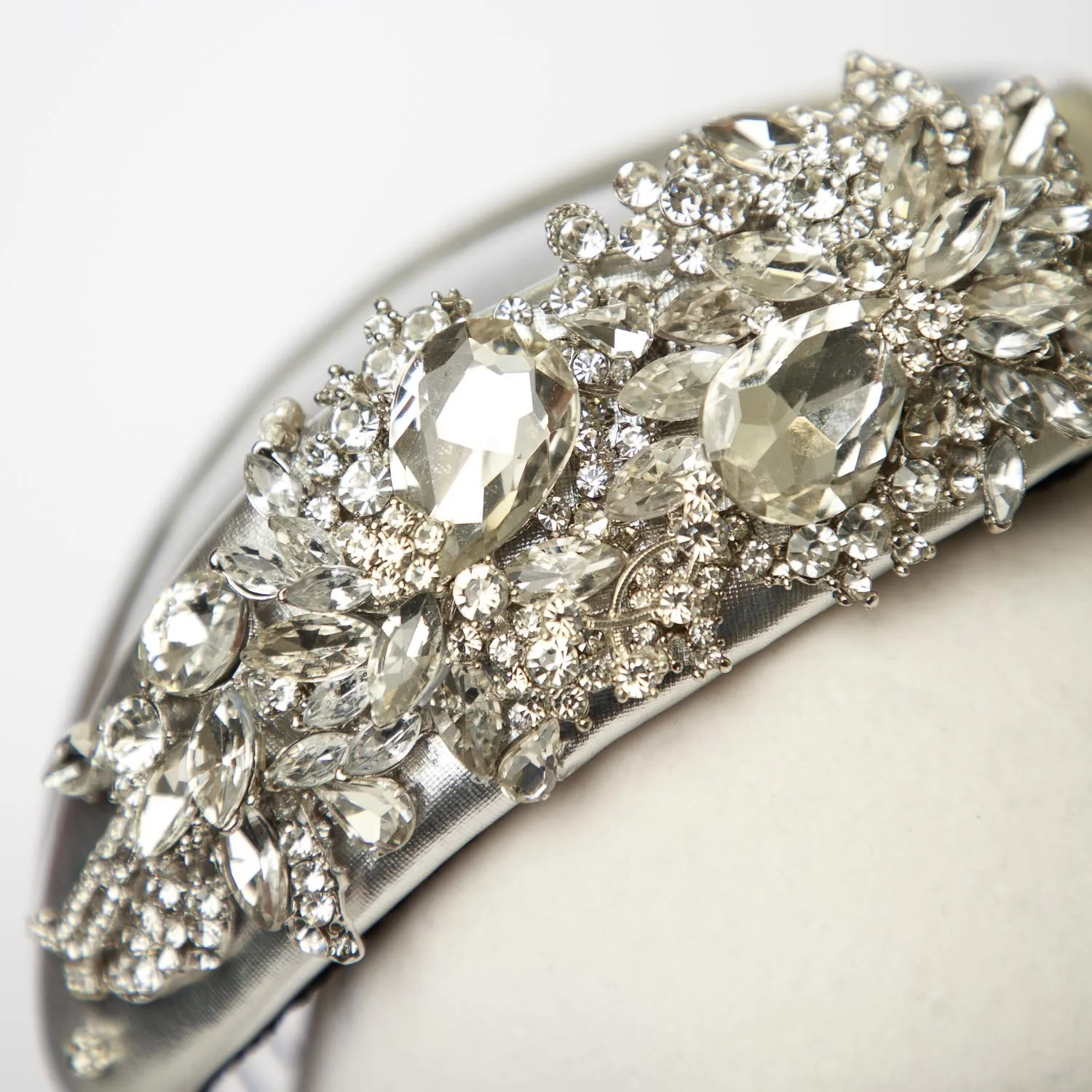 gigi-silver-detail.jpg