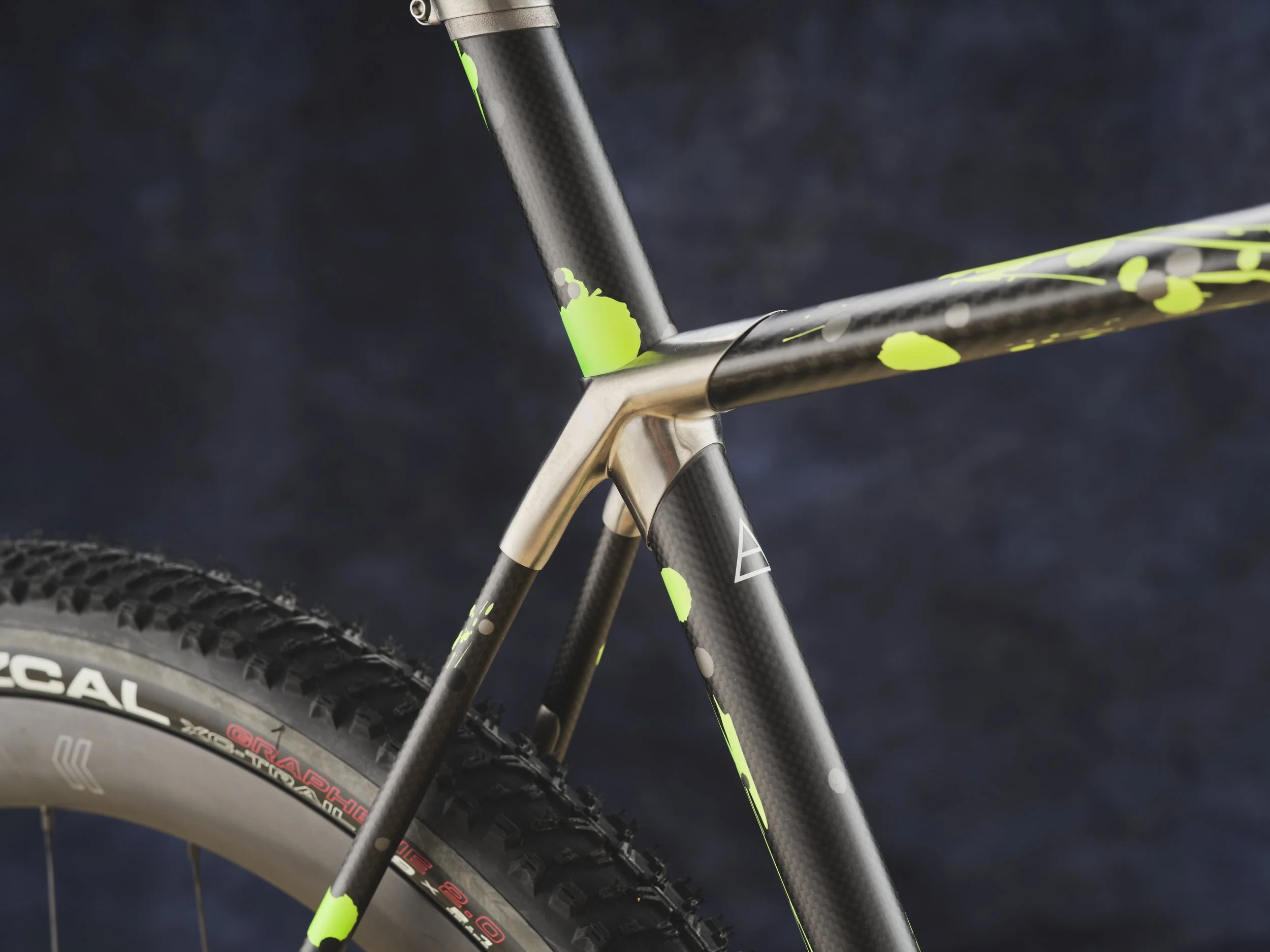 AG-BespokedDresden25-BestGravel-Curve-03.JPG