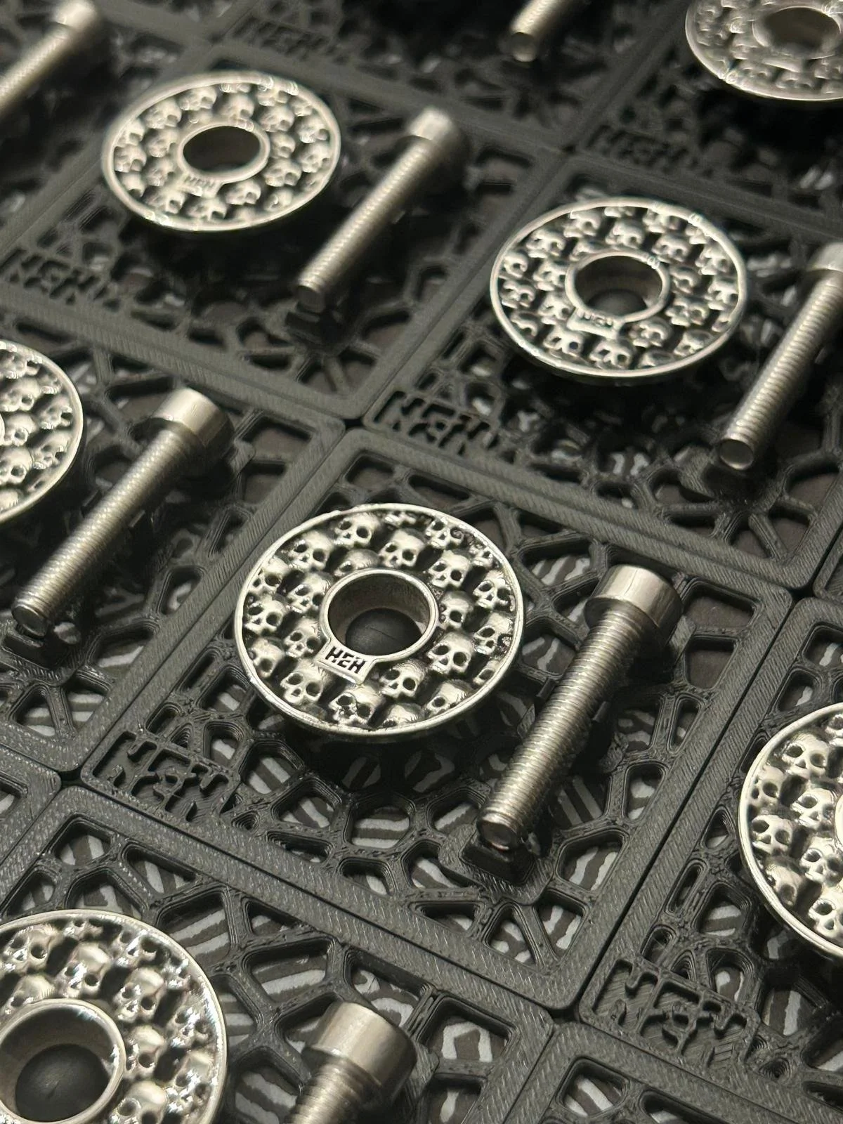 Hex Components | Stand 25